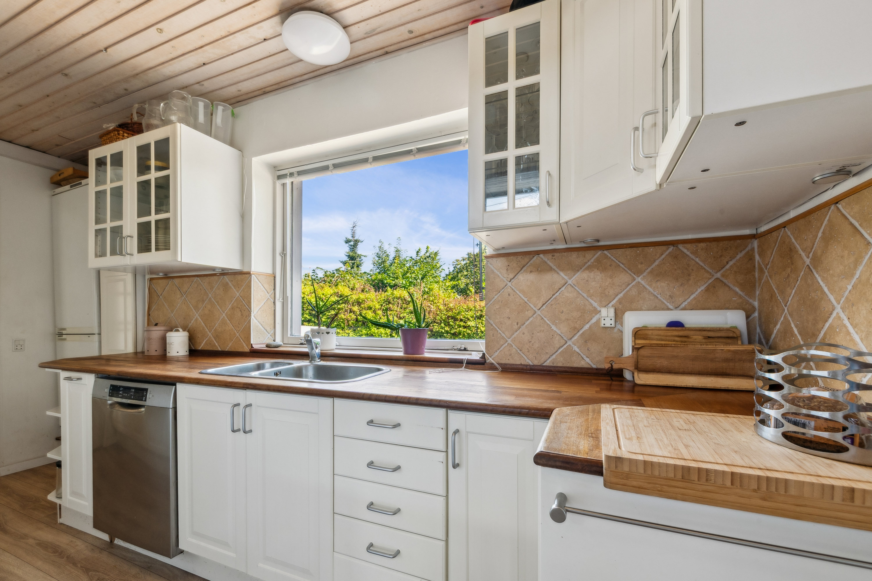 Fremhævet køkken billede i fuldskærmstilstand. Billede af Chr Winthers Vej 4A, 3000 Helsingør