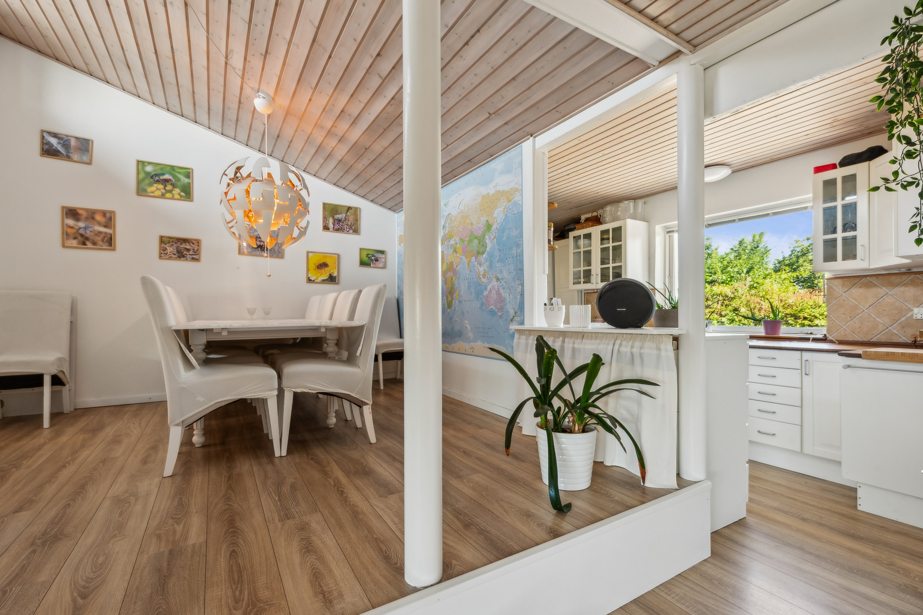 Fremhævet stue billede i fuldskærmstilstand. Billede af Chr Winthers Vej 4A, 3000 Helsingør