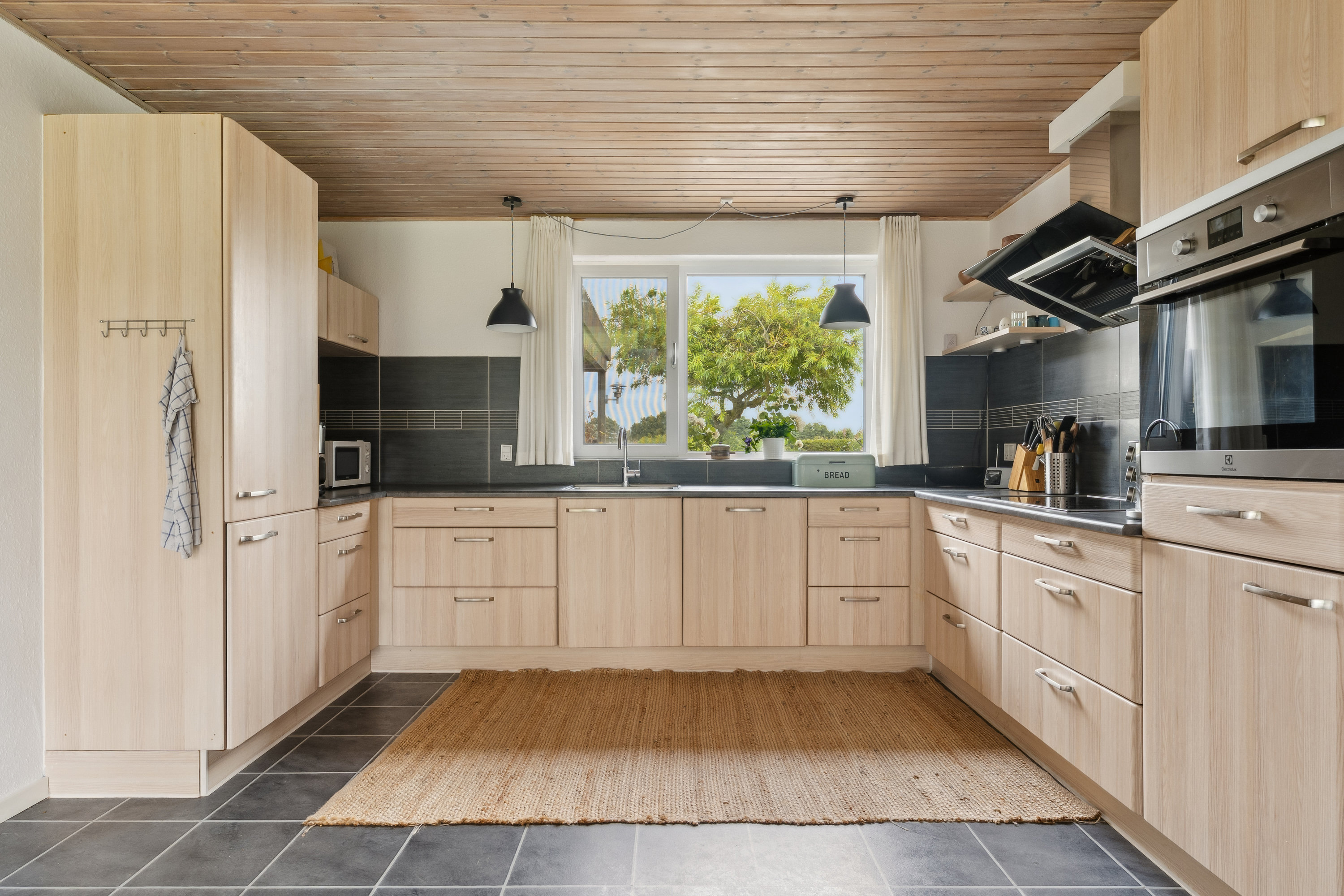 Fremhævet køkken billede i fuldskærmstilstand. Billede af Bavnevej 129, Tvede, 8930 Randers NØ