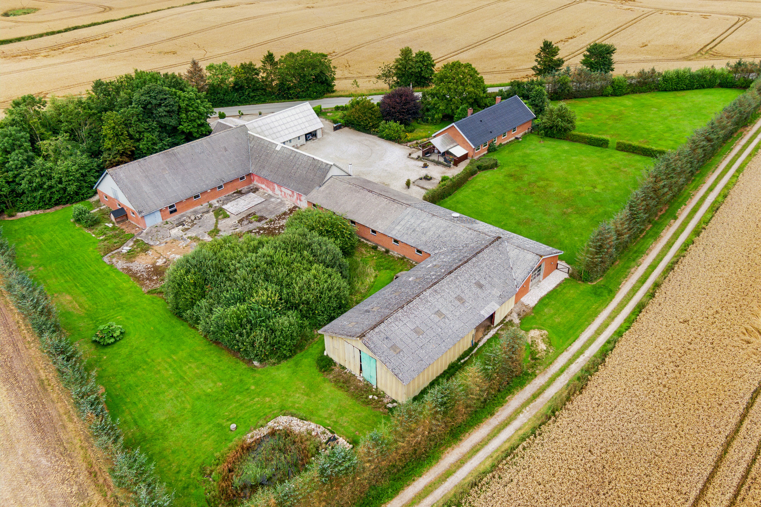 Fremhævet luftfoto billede i fuldskærmstilstand. Billede af Sdr. Vingevej 5, Torup, 8860 Ulstrup