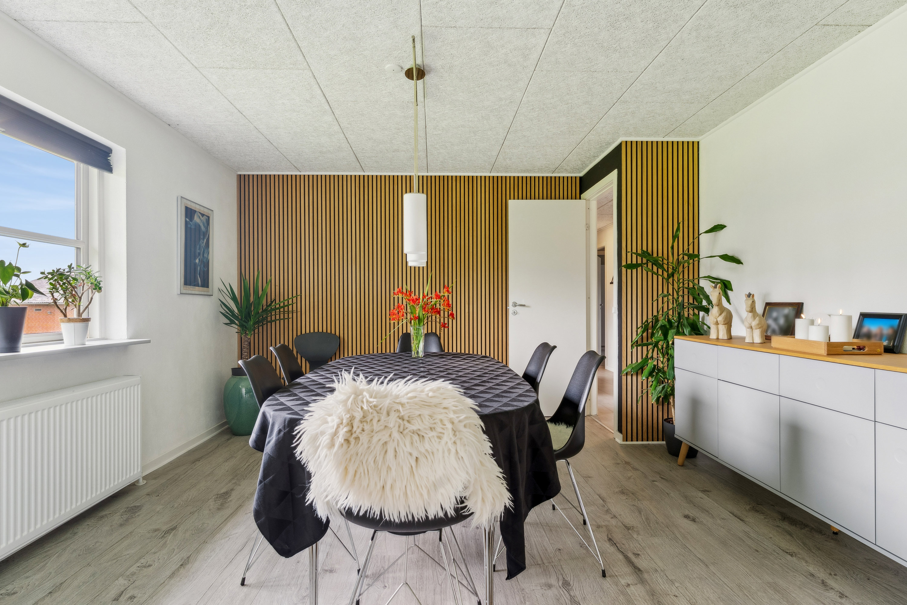 Fremhævet værelse billede i fuldskærmstilstand. Billede af Sdr. Vingevej 5, Torup, 8860 Ulstrup