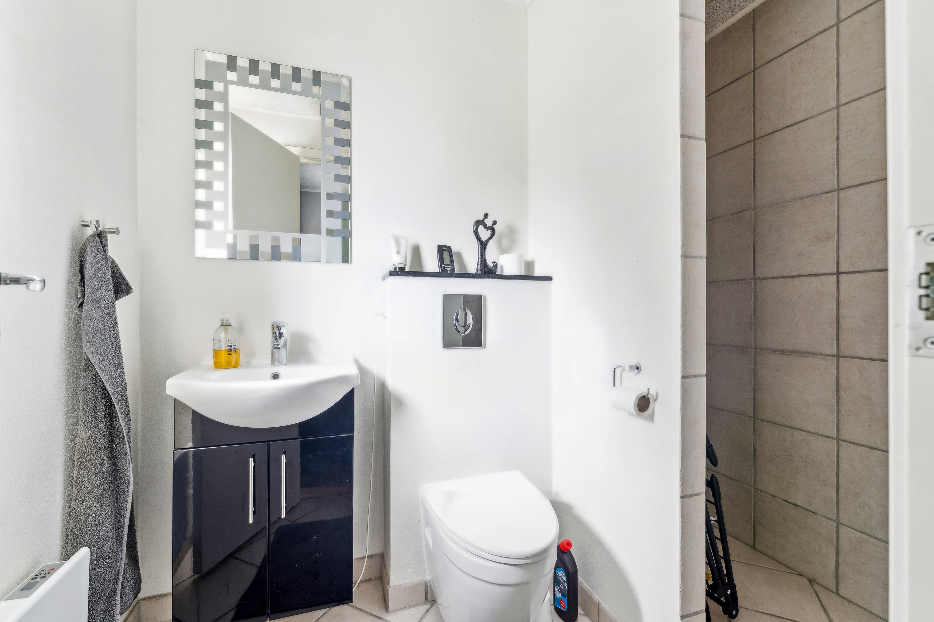 Fremhævet badeværelse billede i fuldskærmstilstand. Billede af Sdr. Vingevej 5, Torup, 8860 Ulstrup