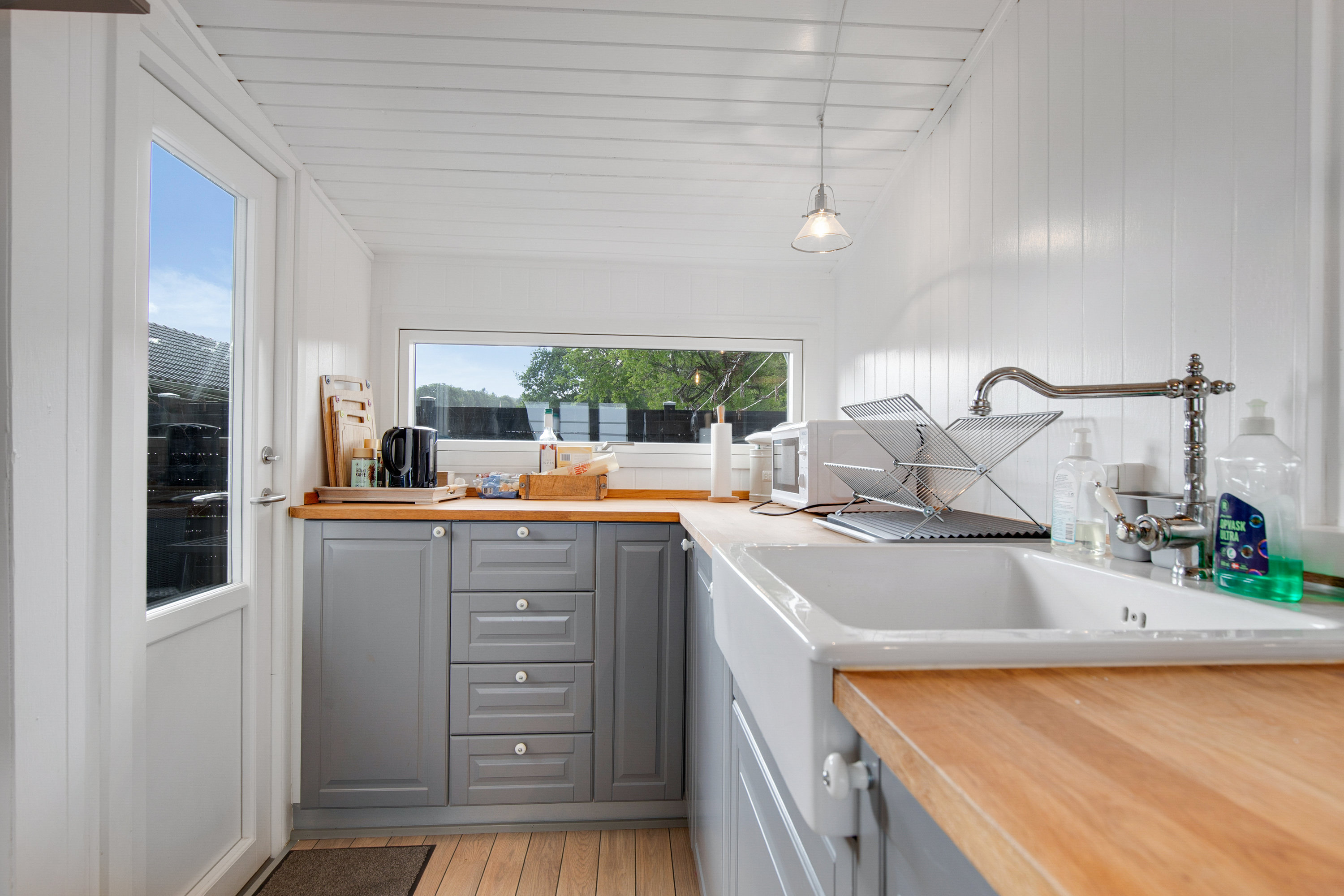 Fremhævet køkken billede i fuldskærmstilstand. Billede af Strandvejen Grønninghoved 3, Grønninghoved, 6093 Sjølund