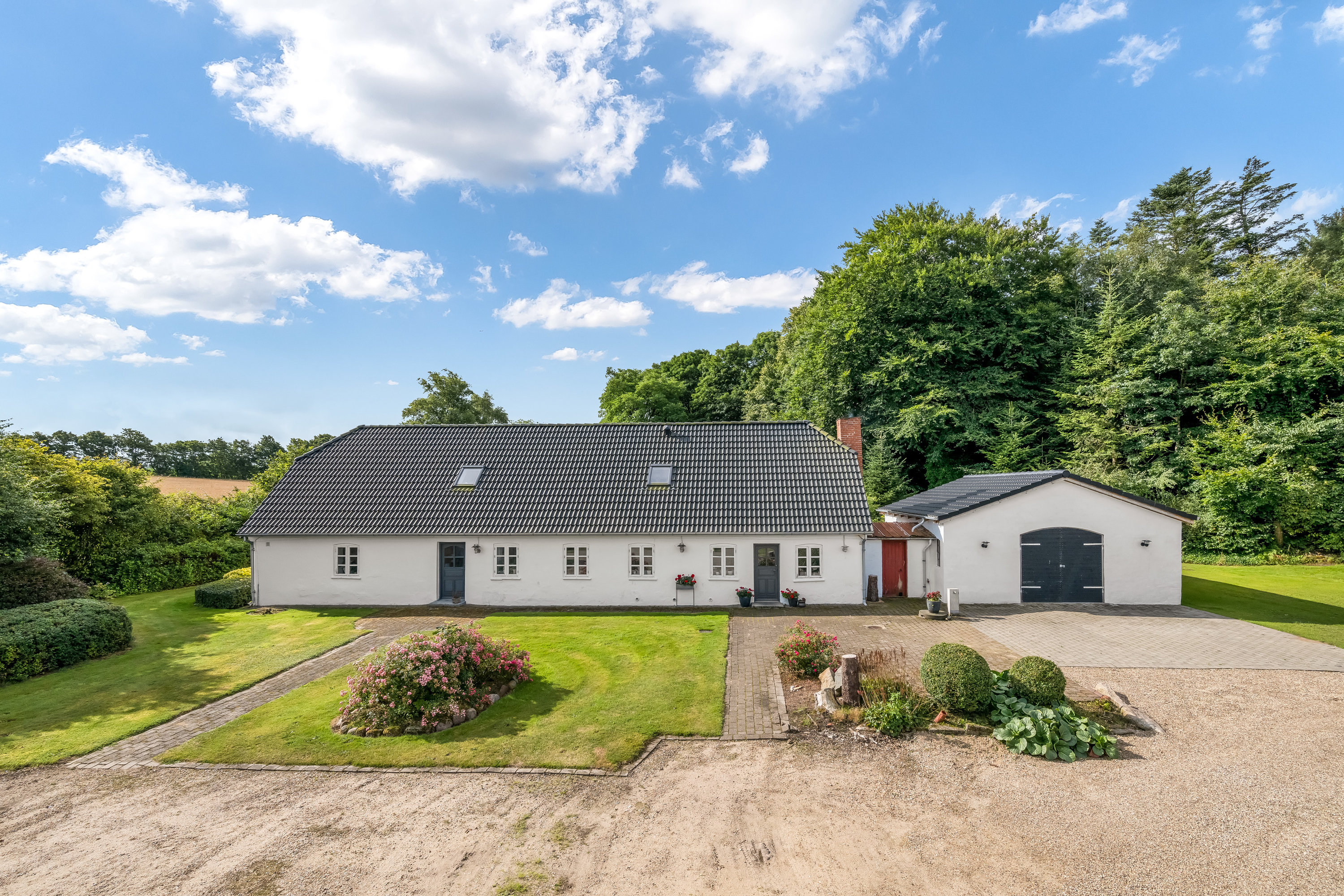 Fremhævet facade billede i fuldskærmstilstand. Billede af Letagervej 2, Dejbjerg, 6900 Skjern