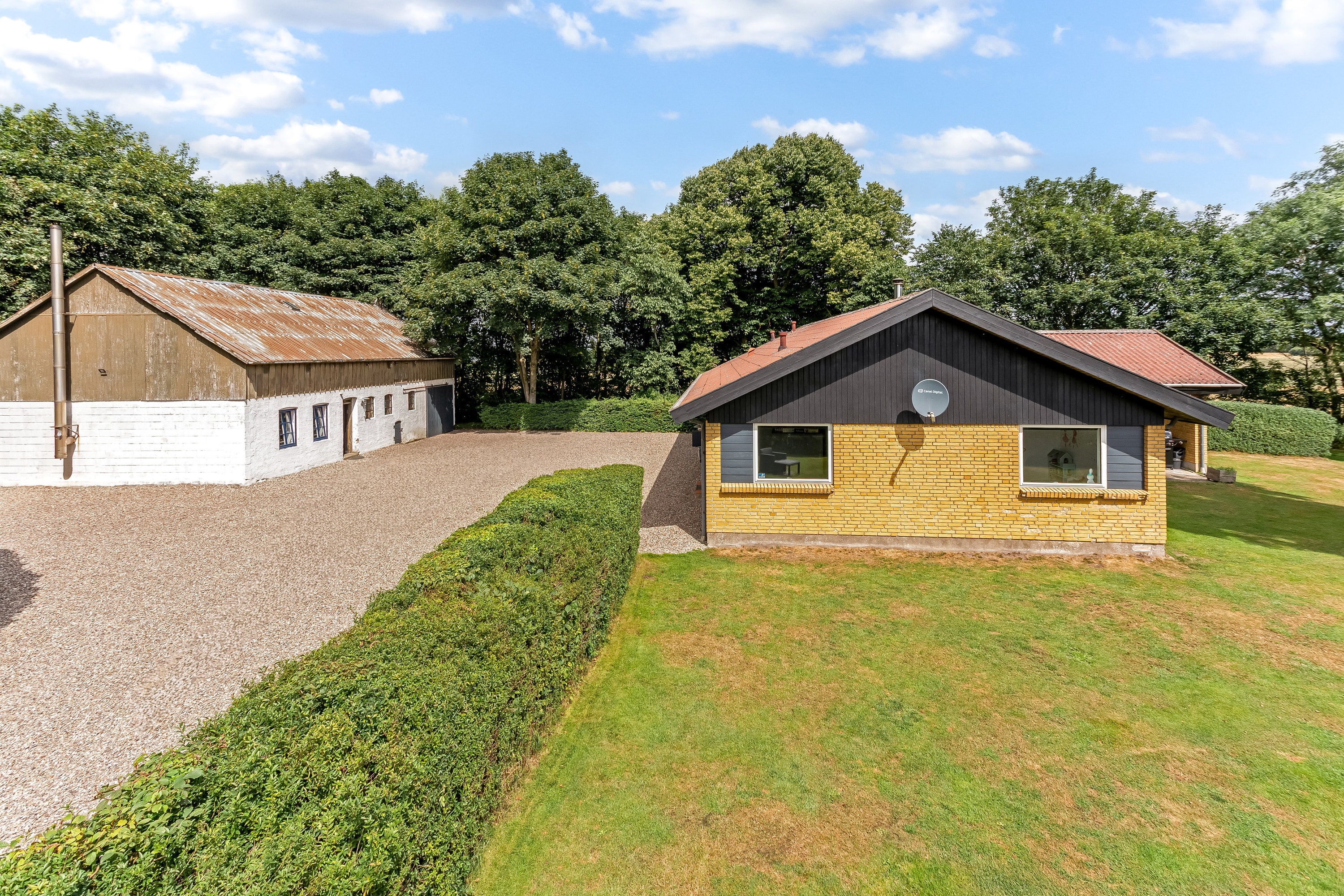 Fremhævet facade billede i fuldskærmstilstand. Billede af Frifeltvej 38, Normsted, 6780 Skærbæk