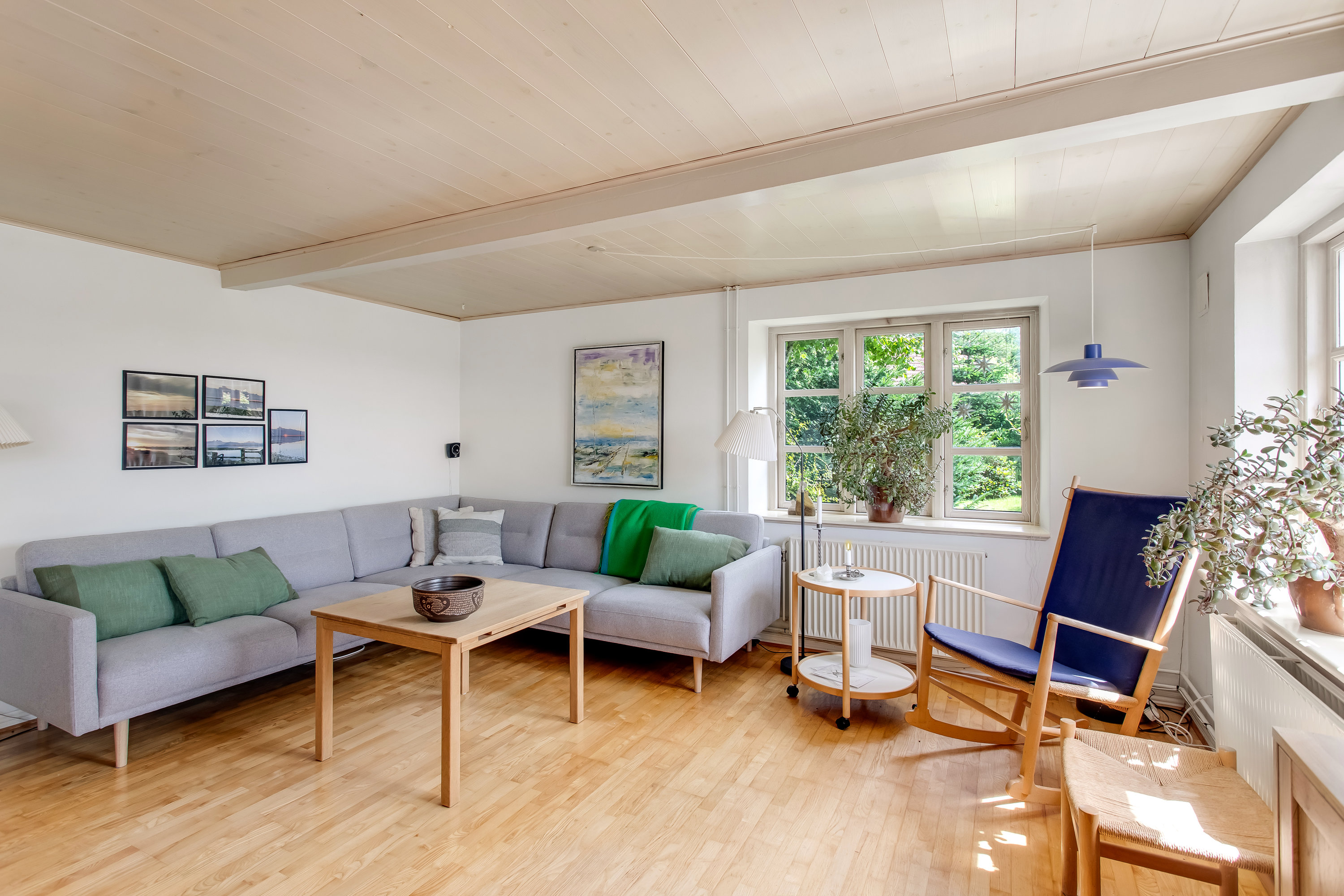 Fremhævet stue billede i fuldskærmstilstand. Billede af Erik Lassensvej 1, Gallehus, 6270 Tønder