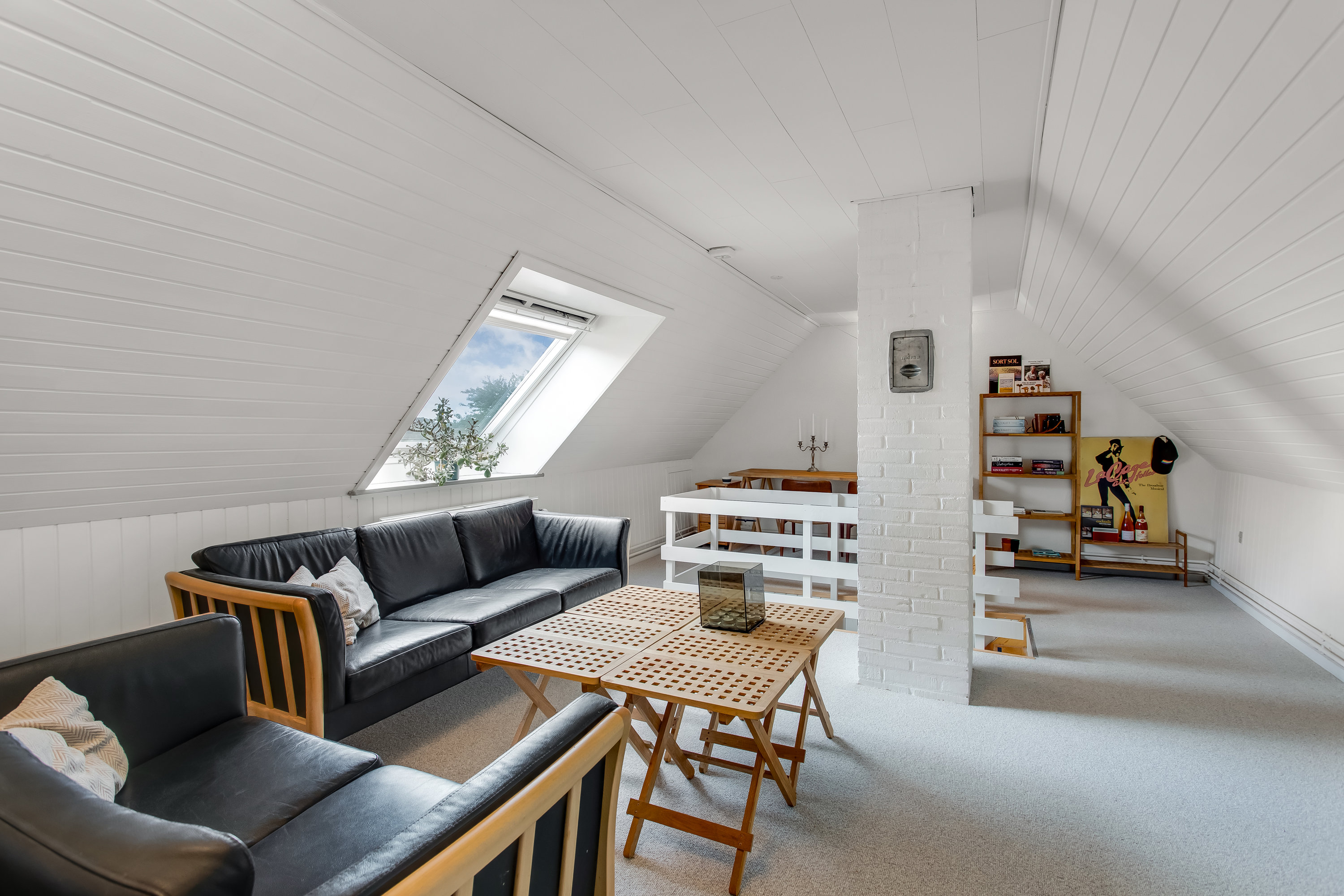 Fremhævet stue billede i fuldskærmstilstand. Billede af Erik Lassensvej 1, Gallehus, 6270 Tønder