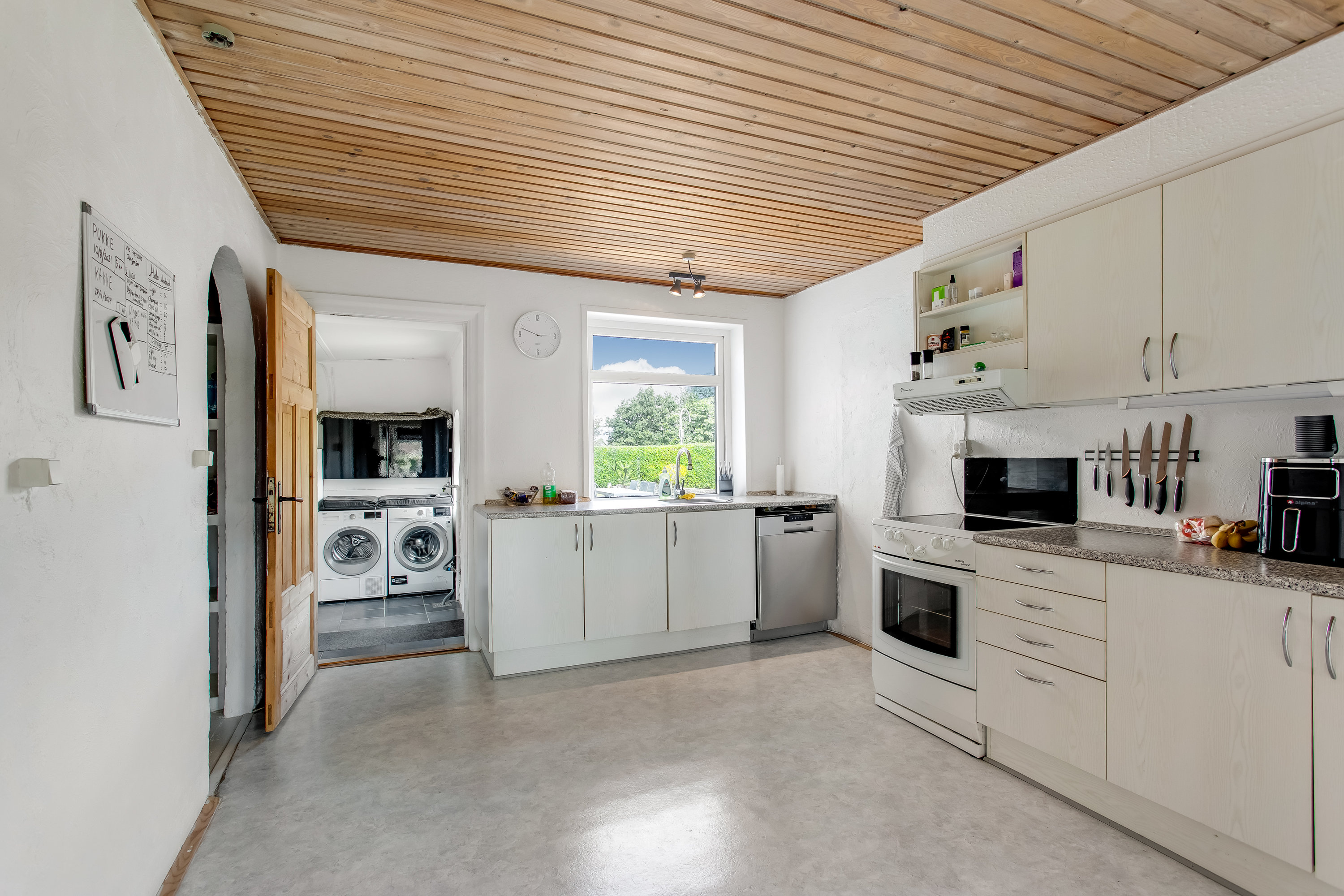 Fremhævet køkken billede i fuldskærmstilstand. Billede af Aabenraavej 37, 6240 Løgumkloster