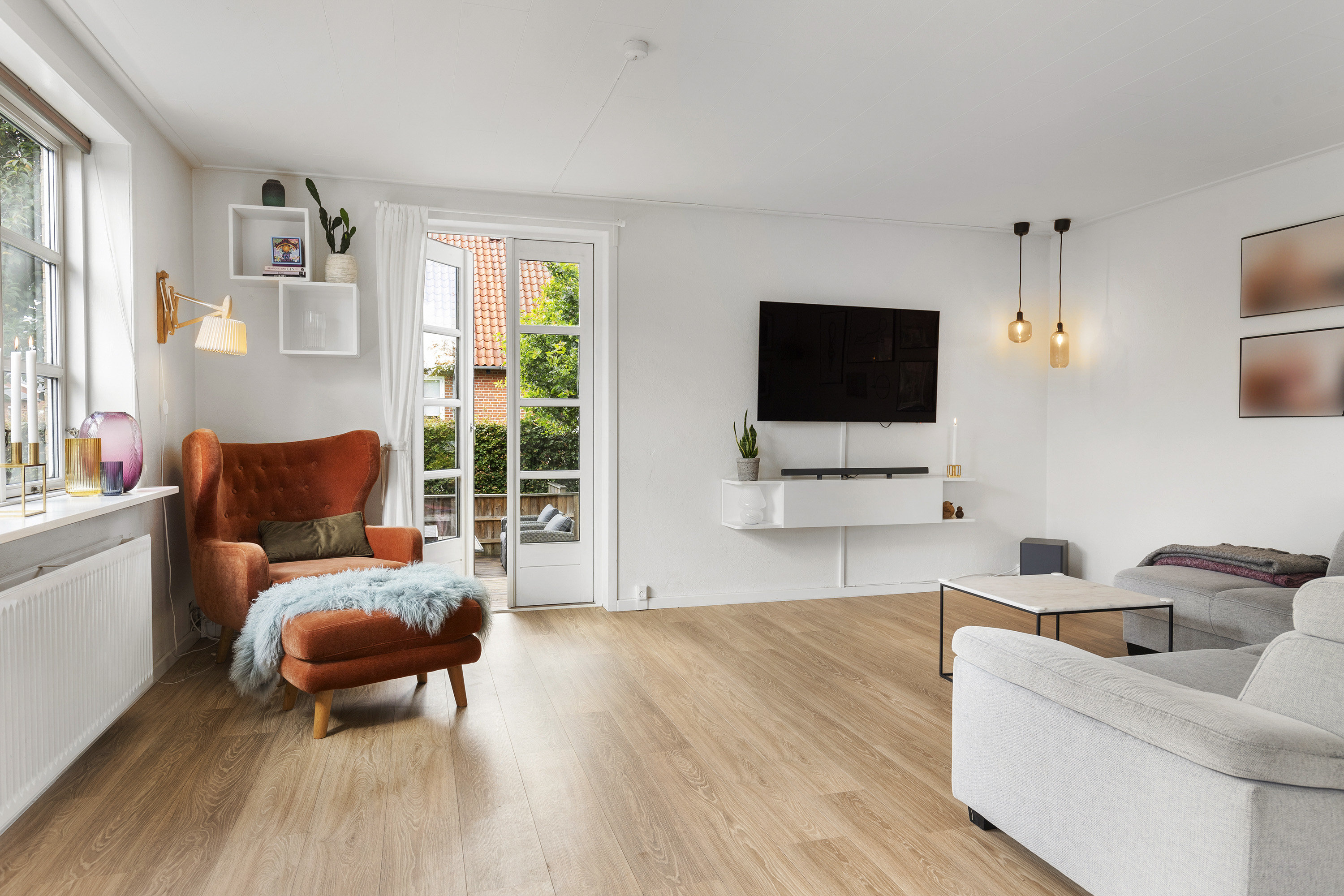 Fremhævet stue billede i fuldskærmstilstand. Billede af H C Andersens Vej 12, 9760 Vrå