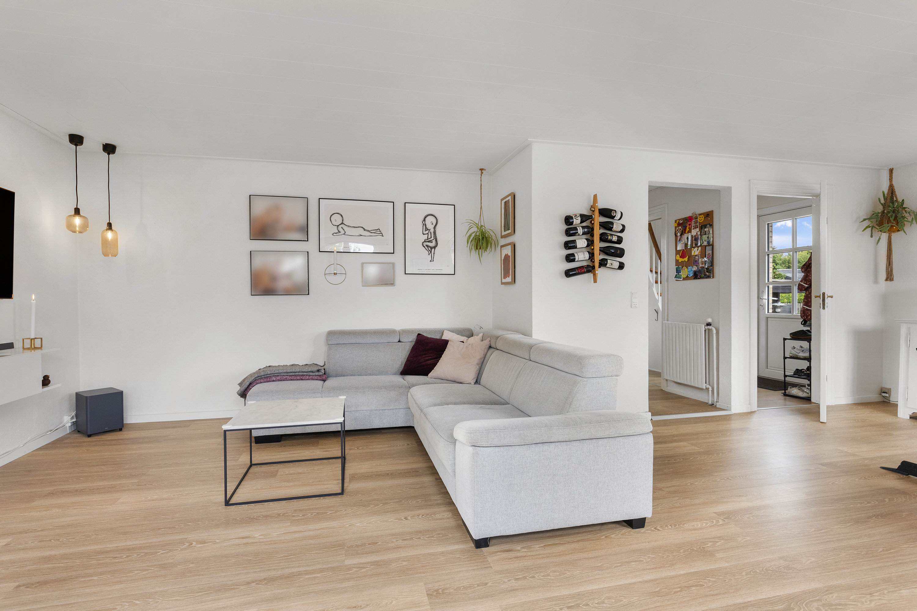 Fremhævet stue billede i fuldskærmstilstand. Billede af H C Andersens Vej 12, 9760 Vrå