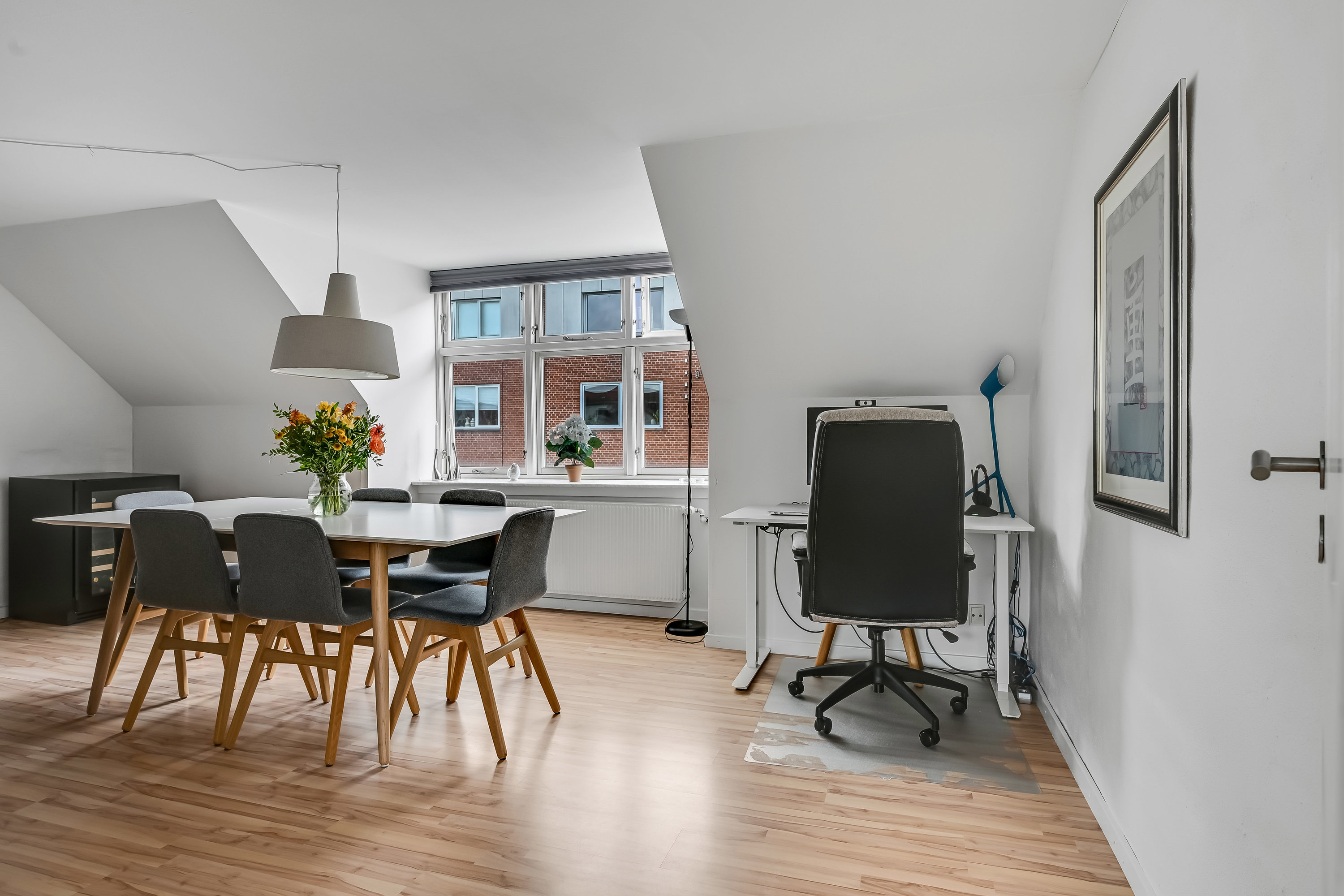 Fremhævet stue billede i fuldskærmstilstand. Billede af Jyllandsgade 129A, 1., 6700 Esbjerg