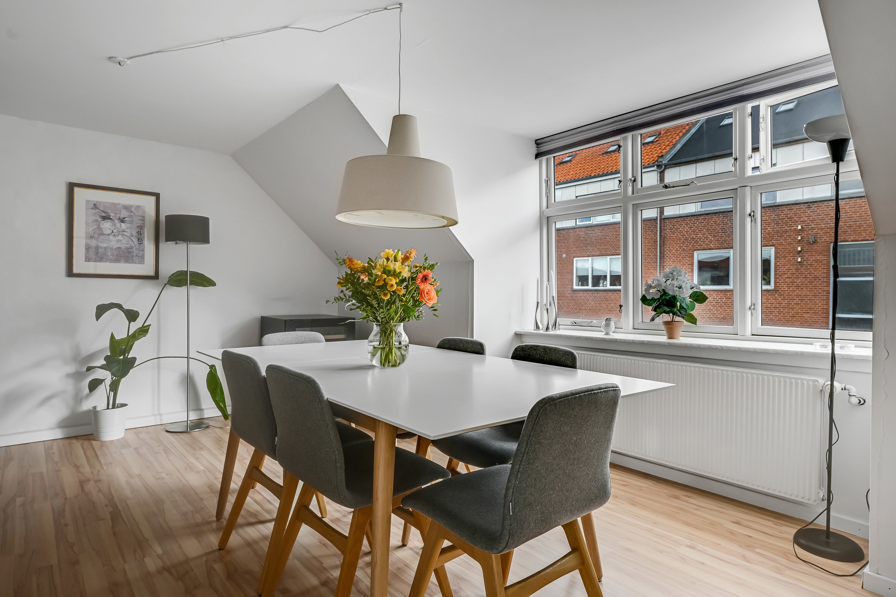 Fremhævet stue billede i fuldskærmstilstand. Billede af Jyllandsgade 129A, 1., 6700 Esbjerg