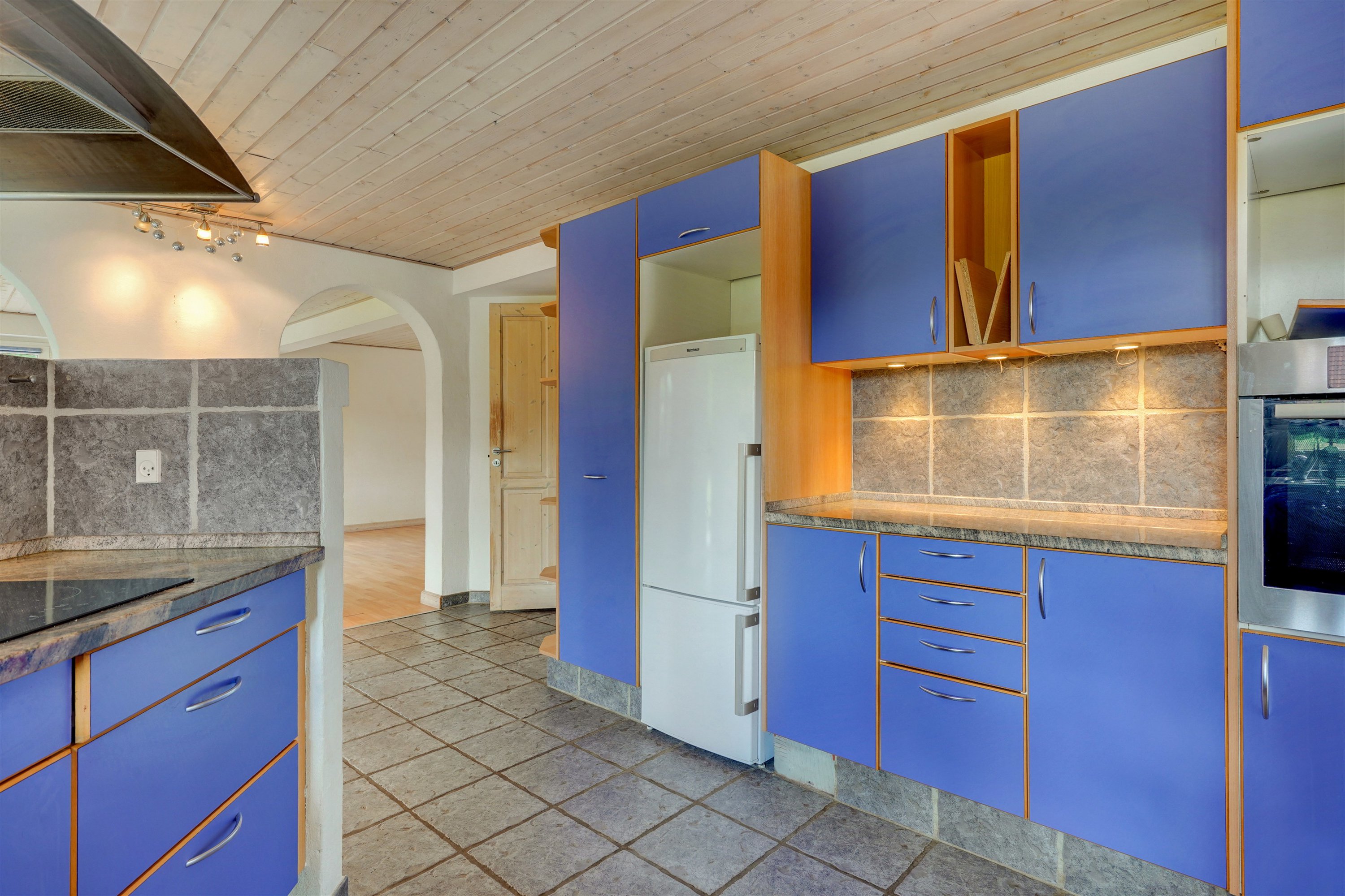 Fremhævet køkken billede i fuldskærmstilstand. Billede af Askærgårdvej 19, Sig, 6800 Varde