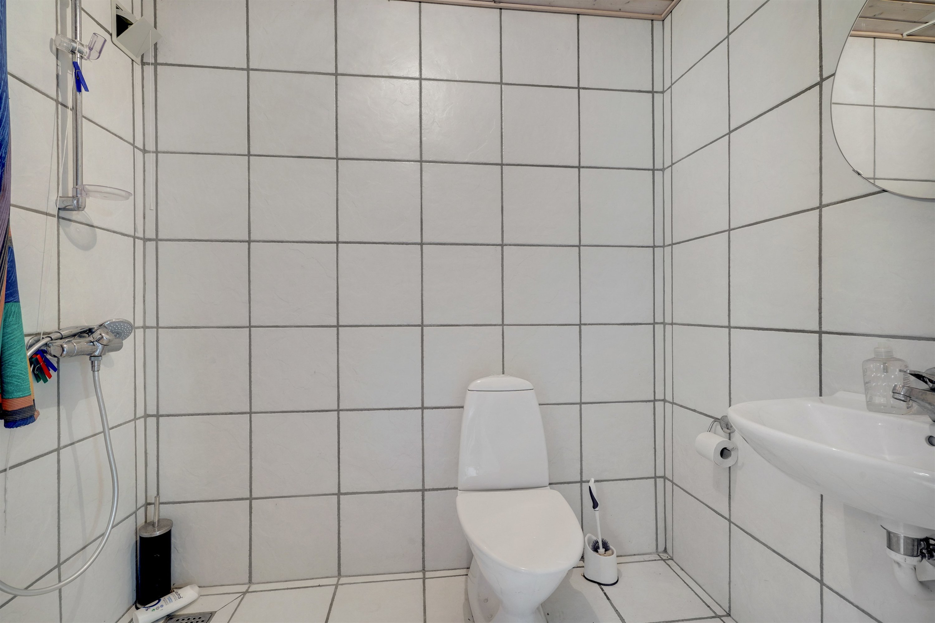 Fremhævet badeværelse billede i fuldskærmstilstand. Billede af Askærgårdvej 19, Sig, 6800 Varde