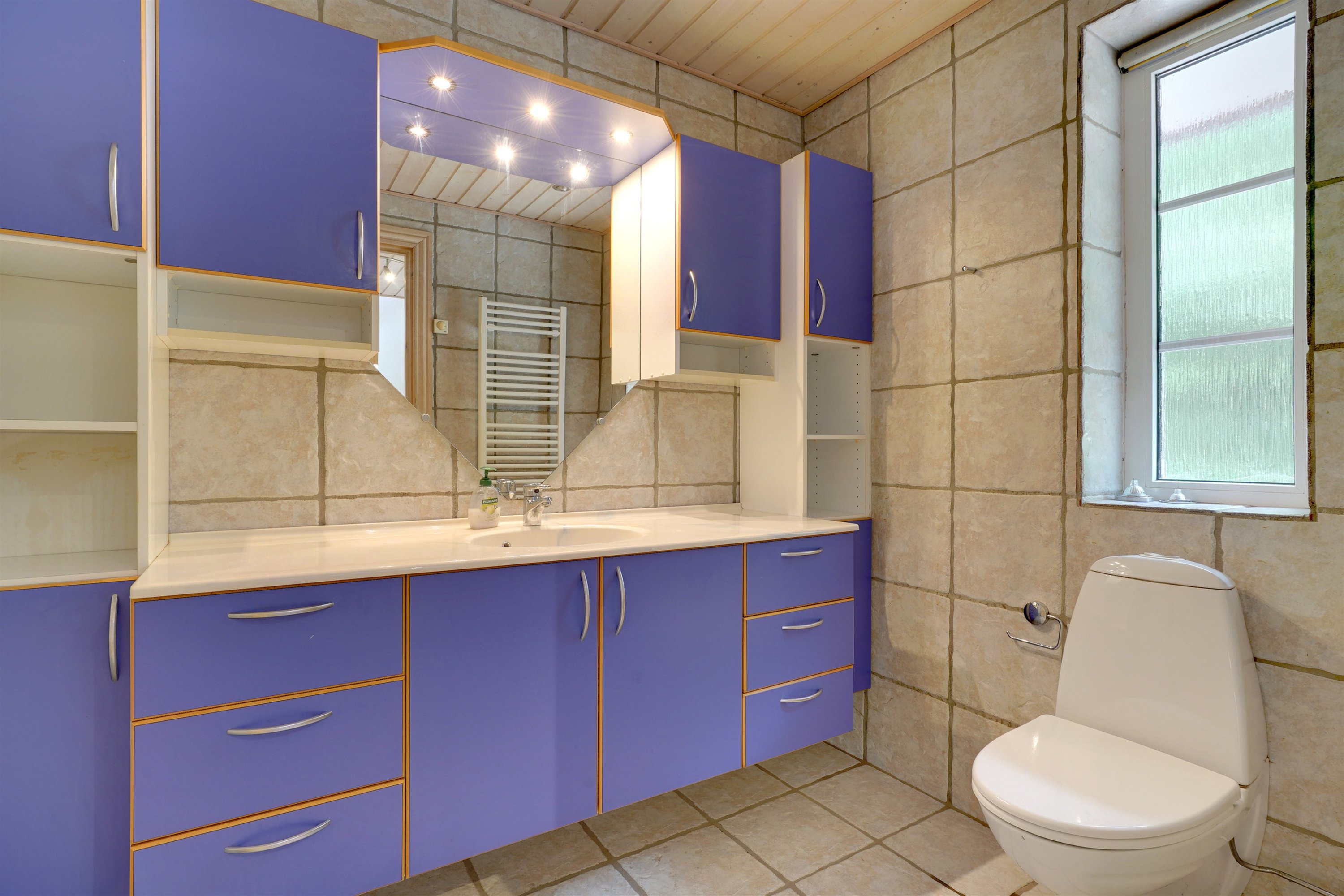 Fremhævet badeværelse billede i fuldskærmstilstand. Billede af Askærgårdvej 19, Sig, 6800 Varde