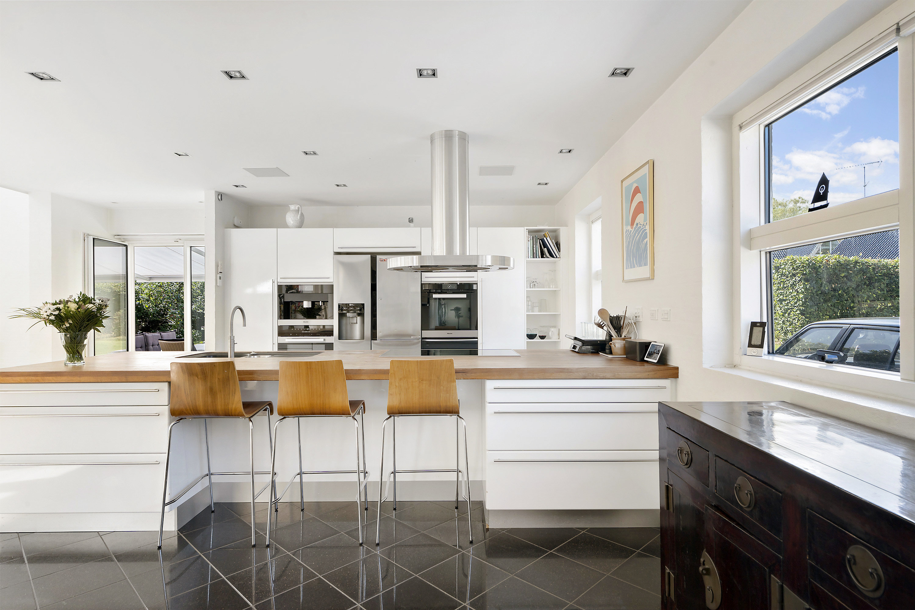 Fremhævet køkken billede i fuldskærmstilstand. Billede af Strandvejen 340D, 2980 Kokkedal