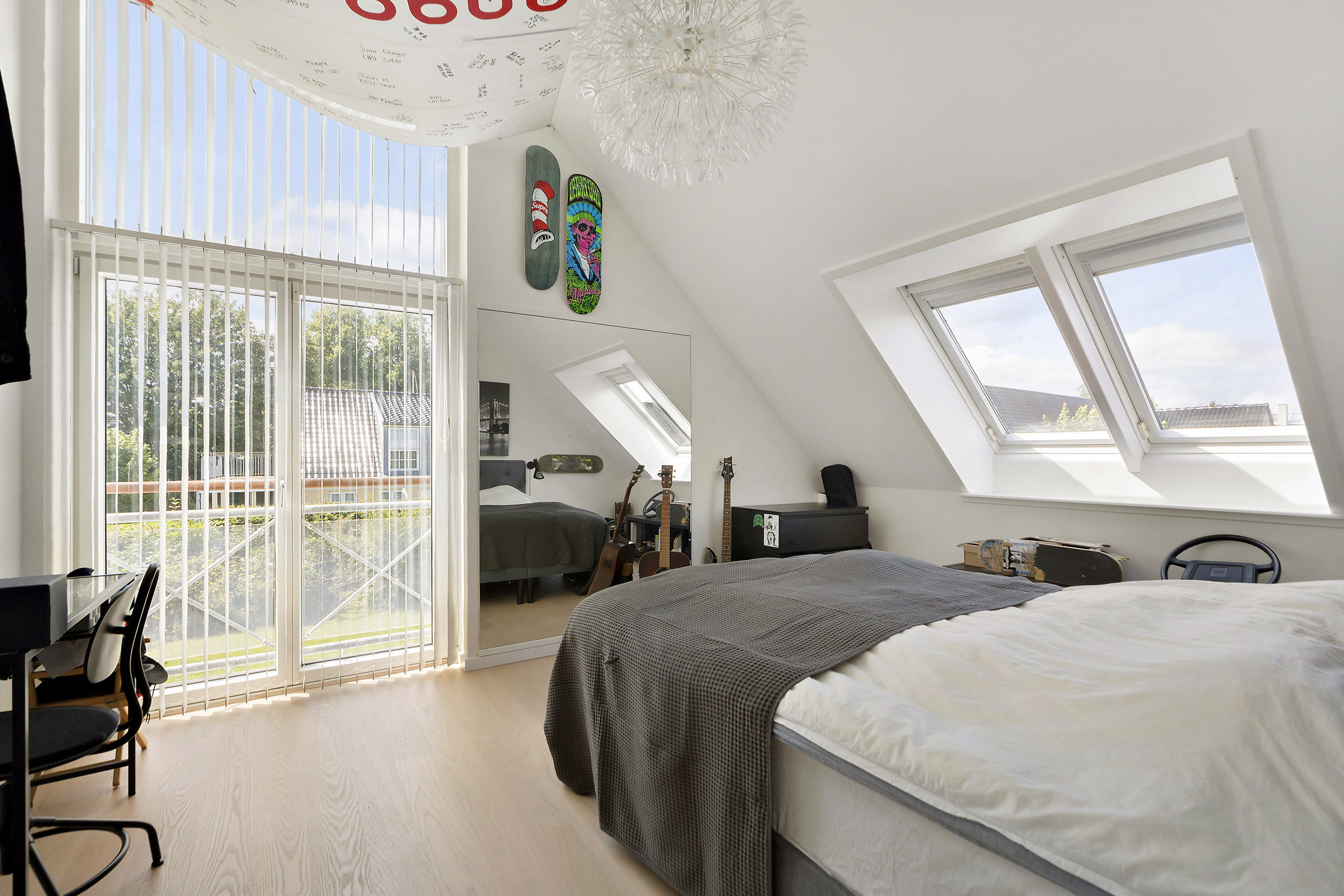 Fremhævet soveværelse billede i fuldskærmstilstand. Billede af Strandvejen 340D, 2980 Kokkedal