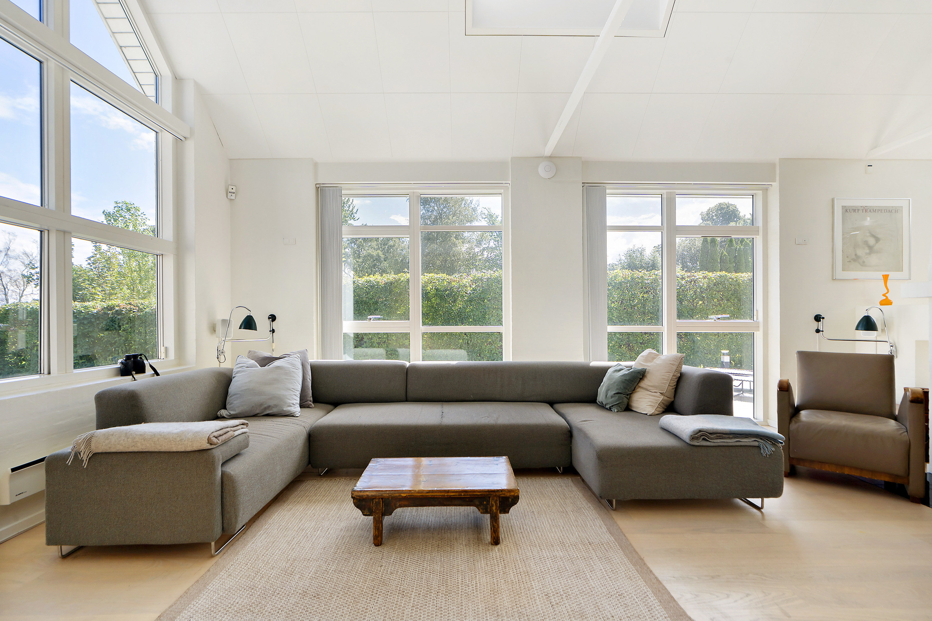 Fremhævet stue billede i fuldskærmstilstand. Billede af Strandvejen 340D, 2980 Kokkedal