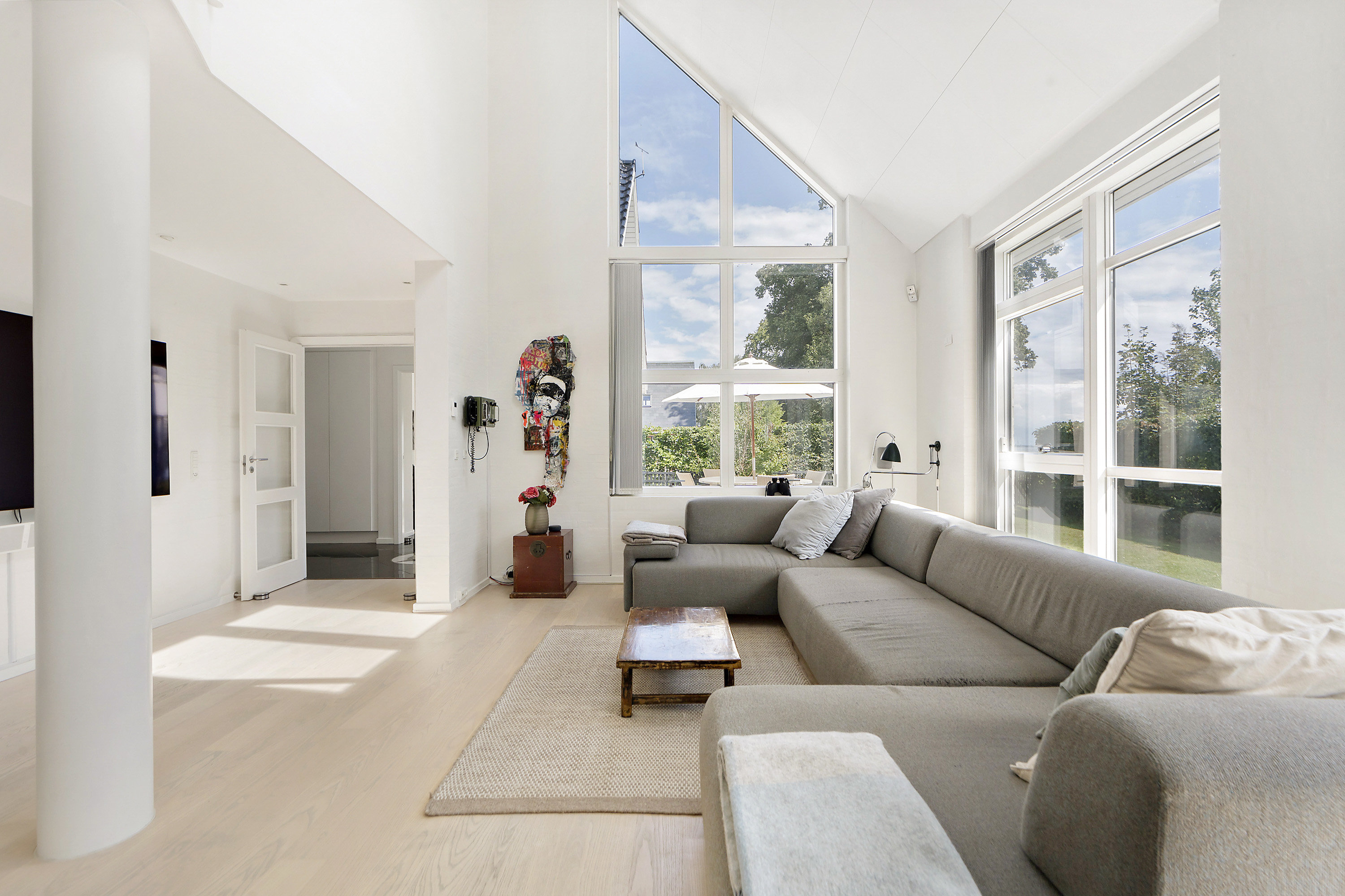 Fremhævet stue billede i fuldskærmstilstand. Billede af Strandvejen 340D, 2980 Kokkedal