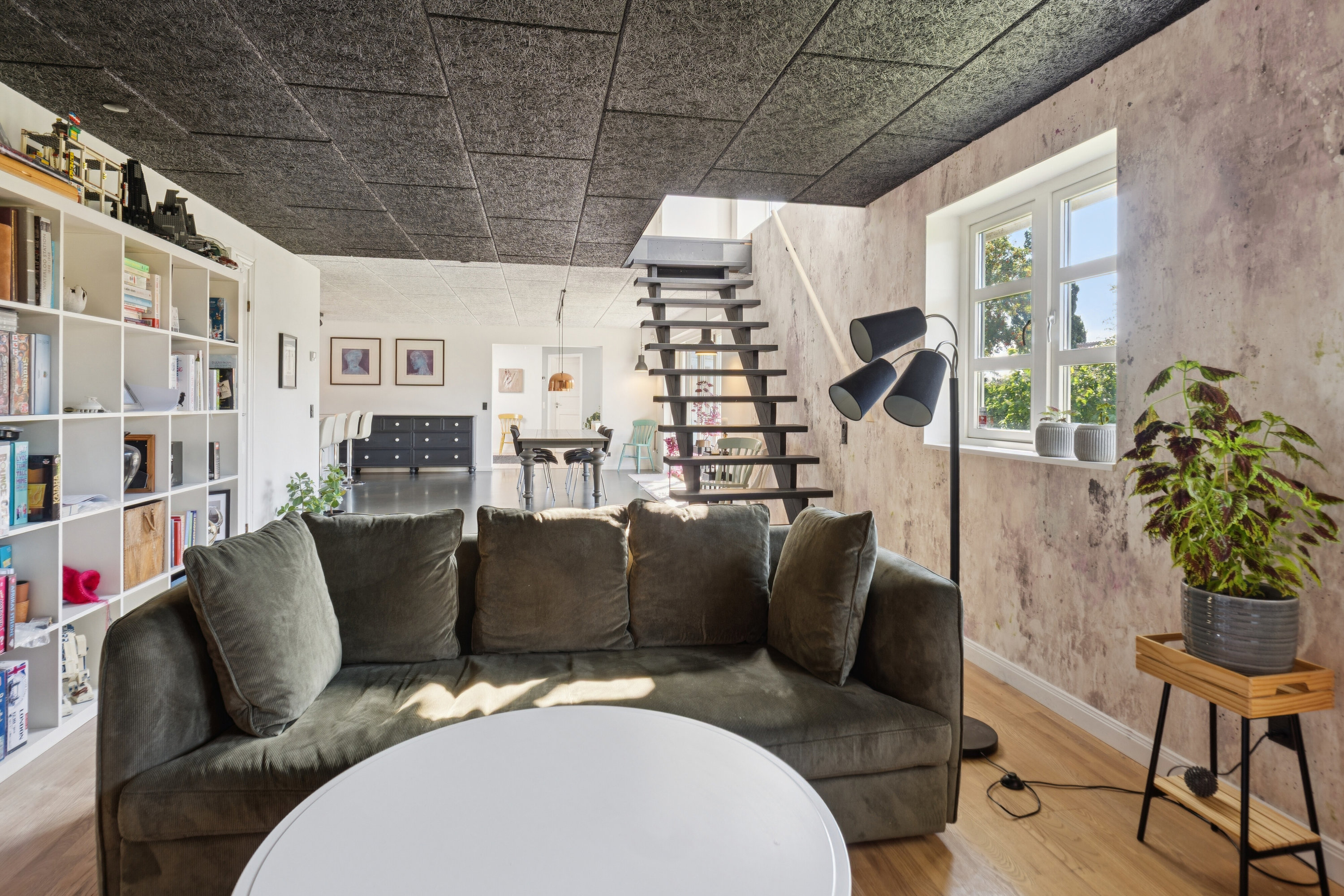 Fremhævet stue billede i fuldskærmstilstand. Billede af Stenbukken 48, 5700 Svendborg