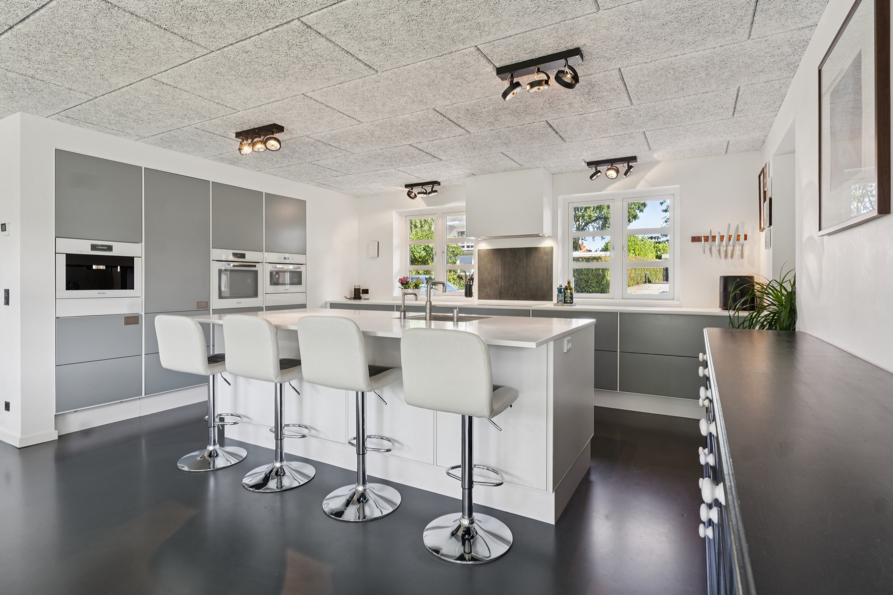 Fremhævet køkken billede i fuldskærmstilstand. Billede af Stenbukken 48, 5700 Svendborg