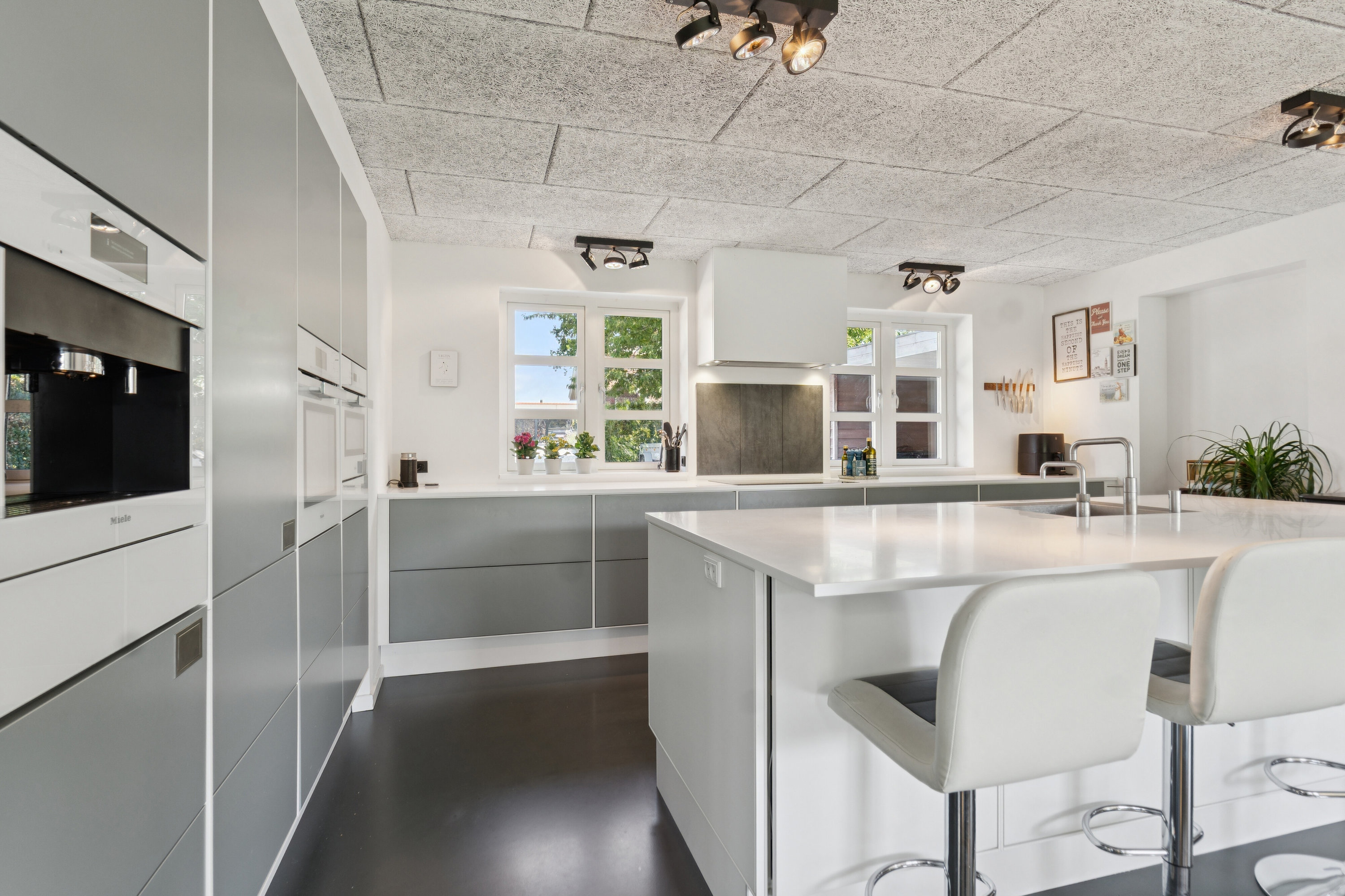 Fremhævet køkken billede i fuldskærmstilstand. Billede af Stenbukken 48, 5700 Svendborg