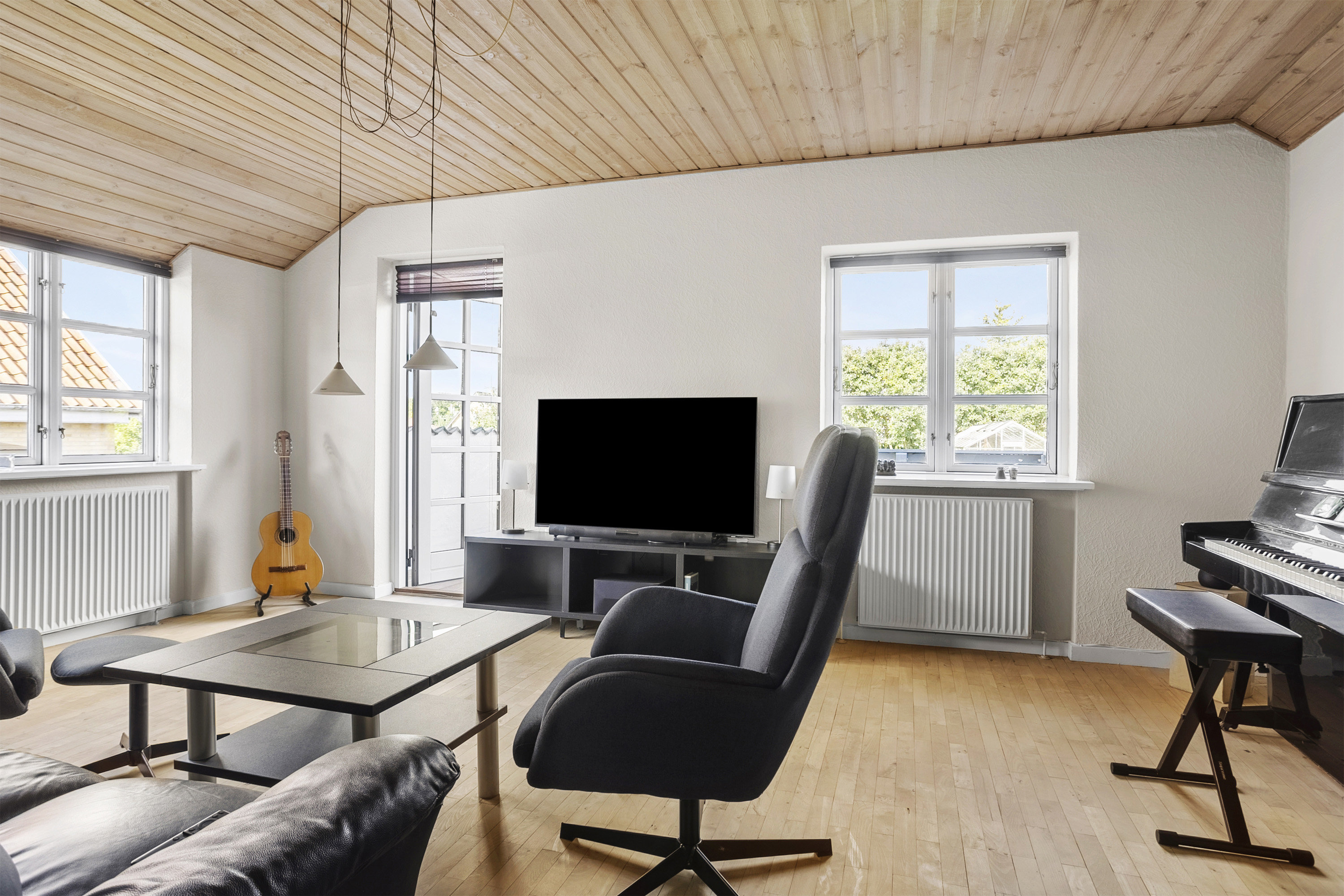 Fremhævet stue billede i fuldskærmstilstand. Billede af Thorshavnsgade 21, Christiansbjerg, 8200 Aarhus N