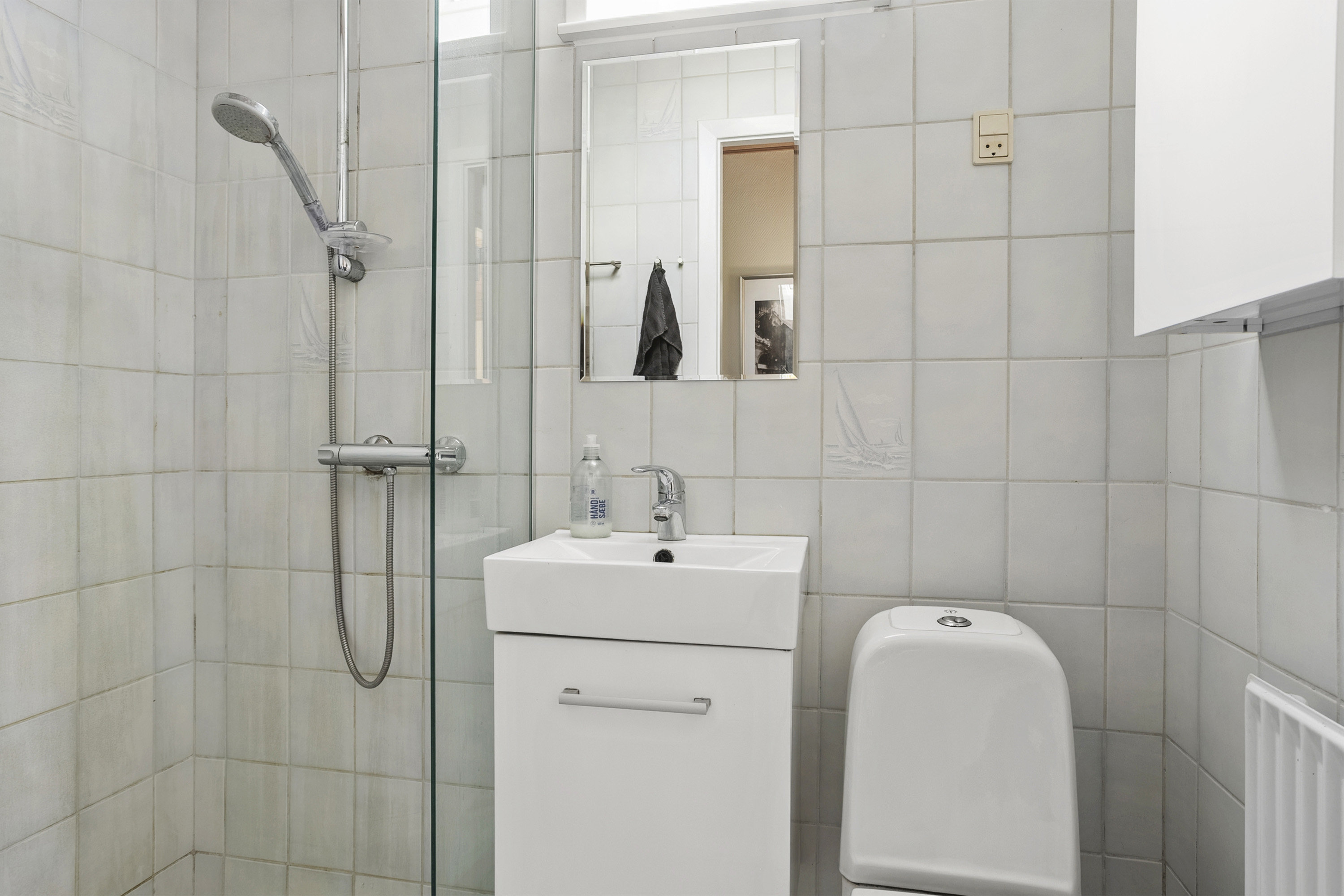 Fremhævet badeværelse billede i fuldskærmstilstand. Billede af Thorshavnsgade 21, Christiansbjerg, 8200 Aarhus N