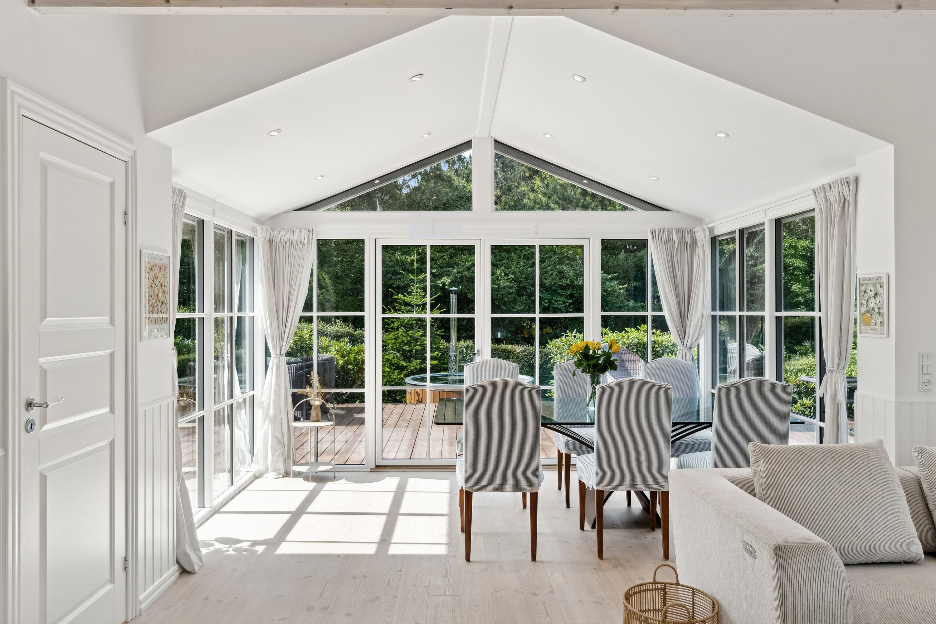 Fremhævet spisestue billede i fuldskærmstilstand. Billede af Strandmosevej 15, Ebbeløkke, 4500 Nykøbing Sj