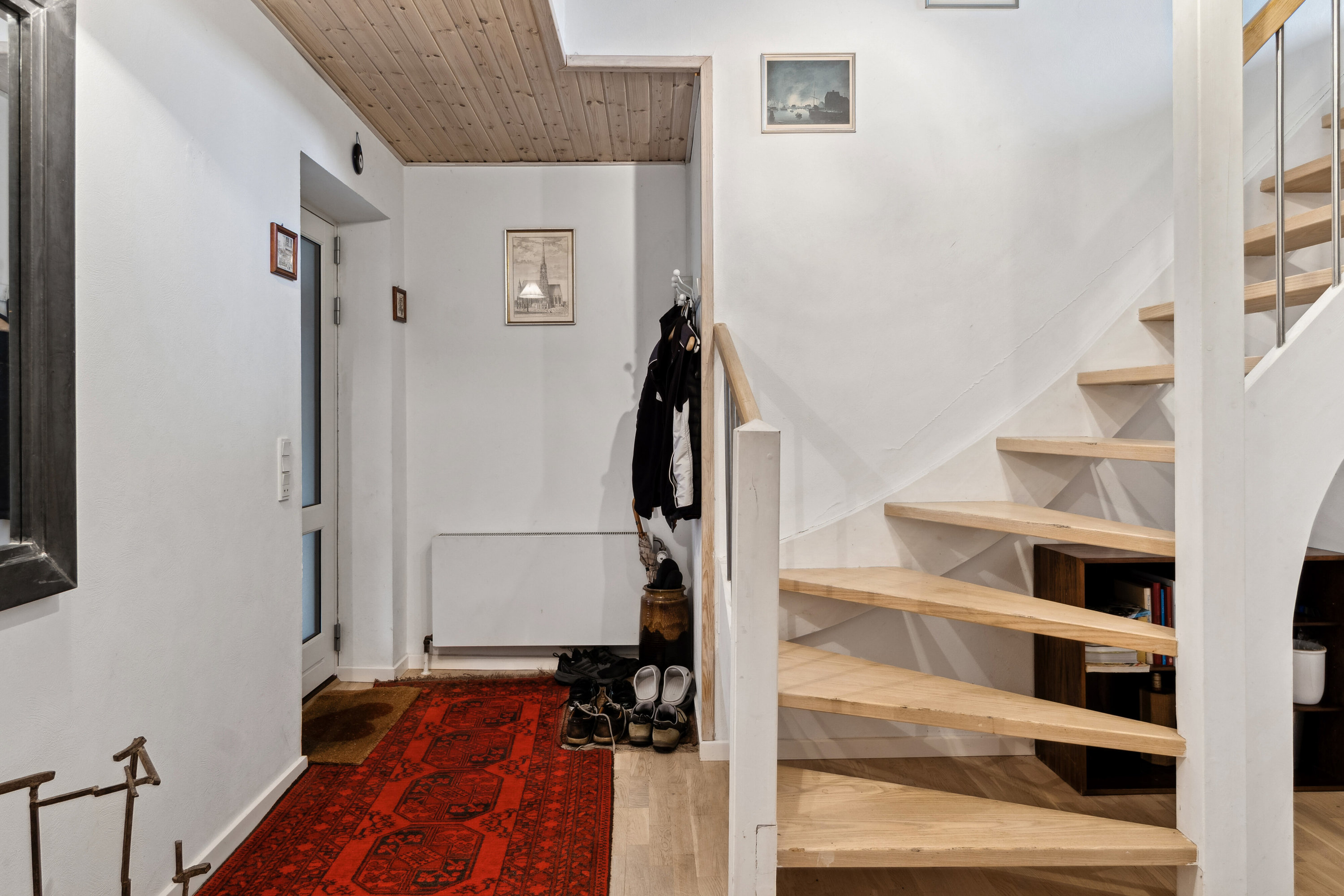 Fremhævet walker billede i fuldskærmstilstand. Billede af Arnakkegårds Alle 11M, Arnakke, 4390 Vipperød