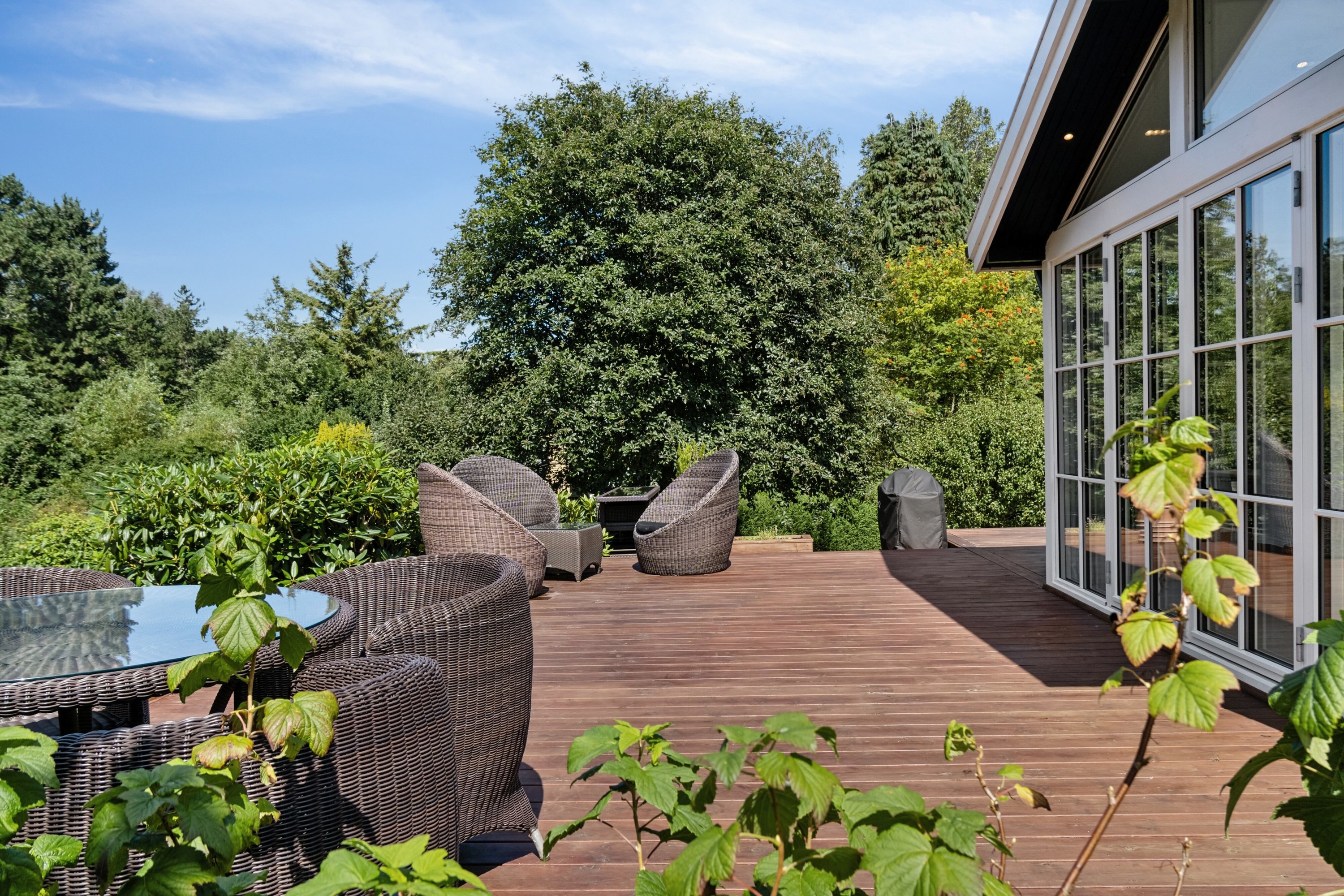 Fremhævet terrasse billede i fuldskærmstilstand. Billede af Strandmosevej 15, Ebbeløkke, 4500 Nykøbing Sj