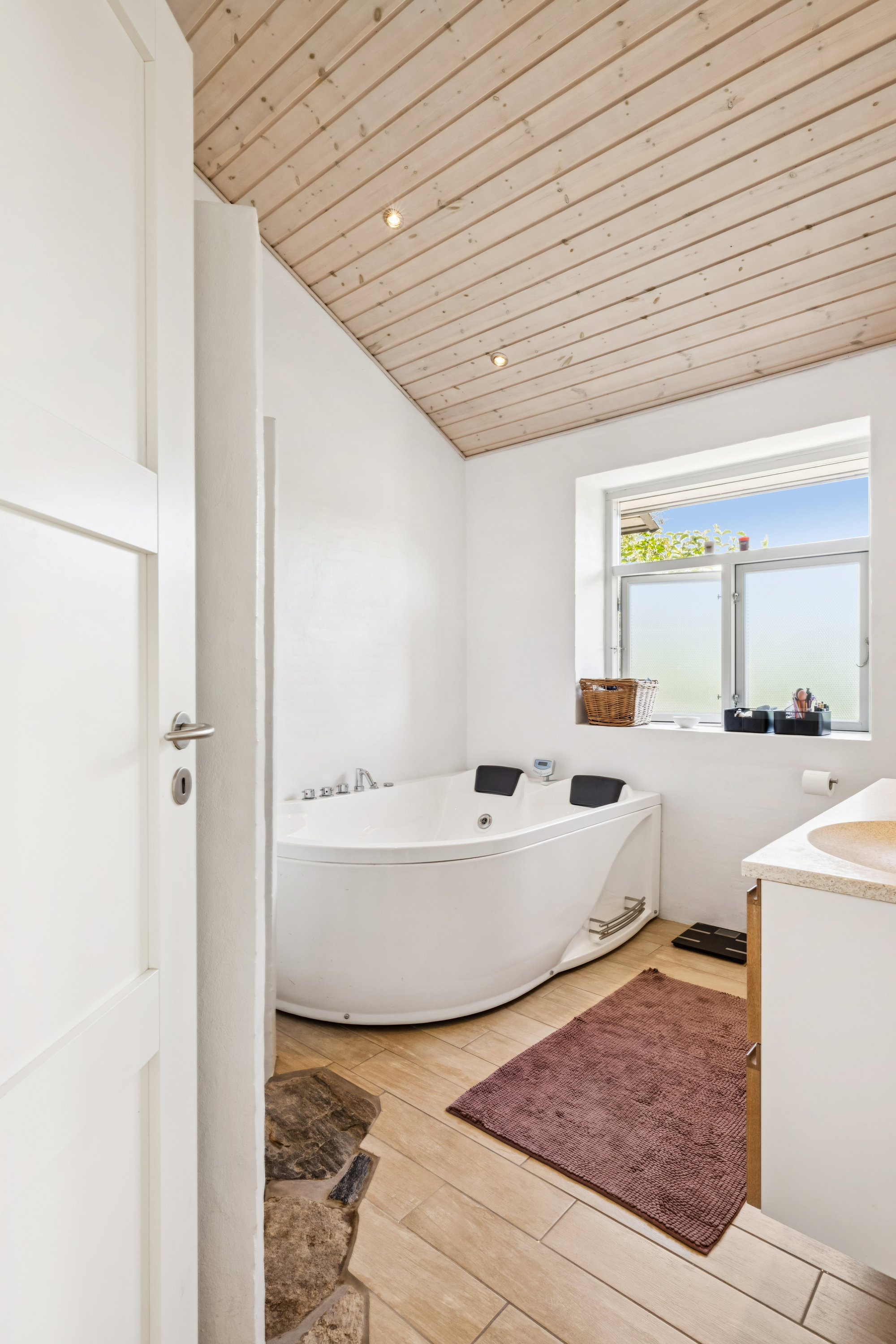 Fremhævet badeværelse billede i fuldskærmstilstand. Billede af Fasanvej 1B, Thorsager, 8410 Rønde