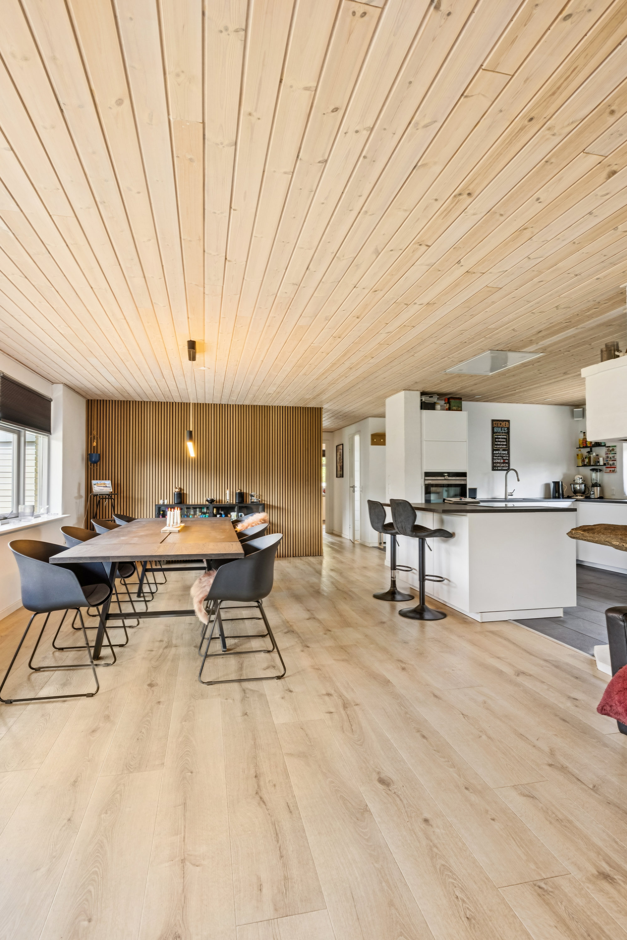 Fremhævet stue billede i fuldskærmstilstand. Billede af Fasanvej 1B, Thorsager, 8410 Rønde