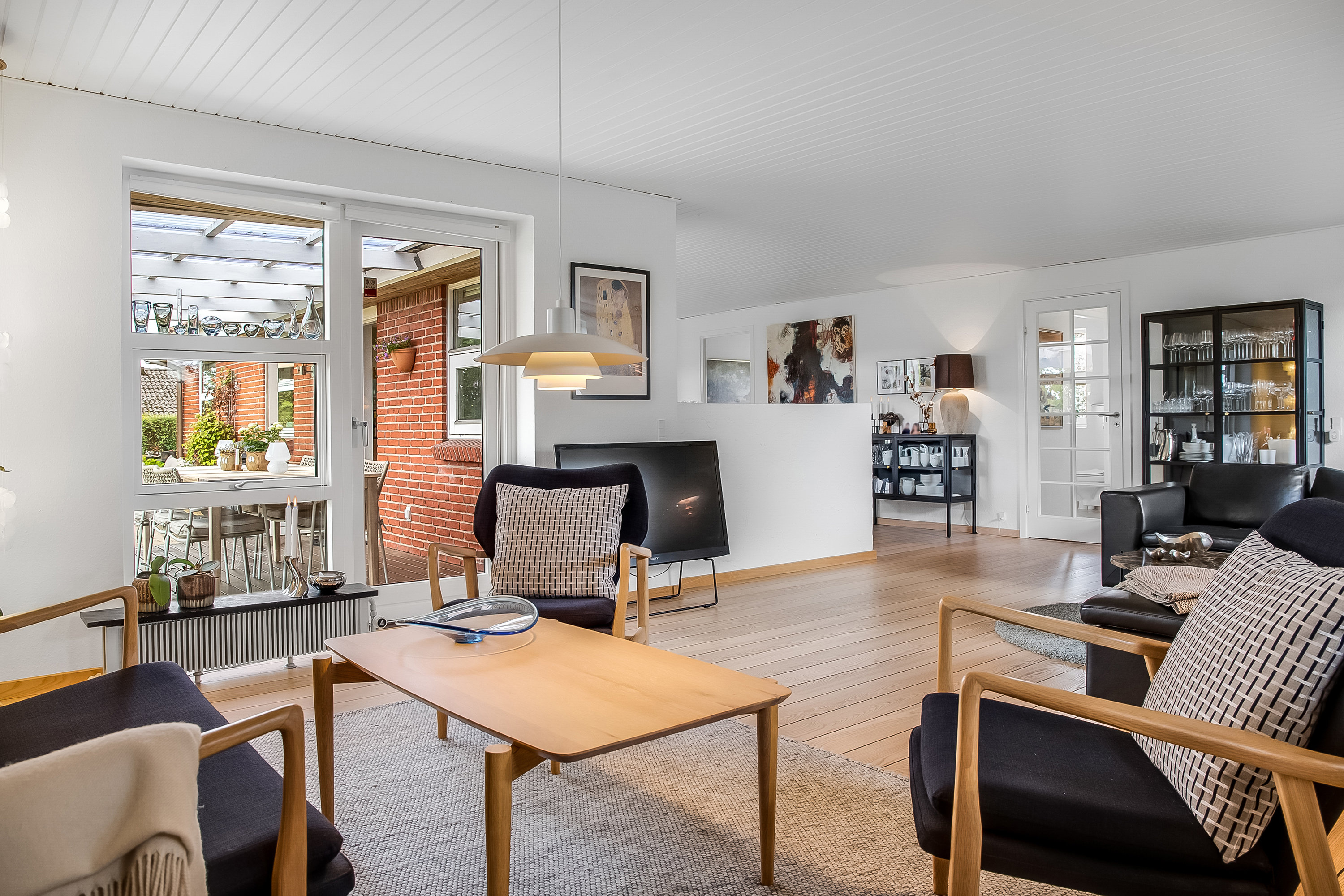 Fremhævet stue billede i fuldskærmstilstand. Billede af Julivænget 52, Bramdrupdam, 6000 Kolding