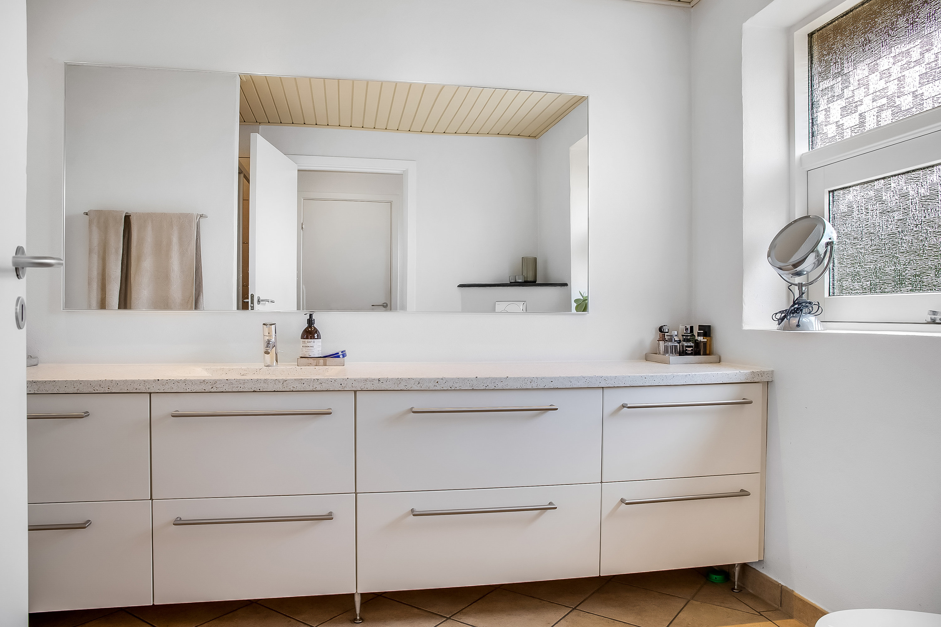 Fremhævet badeværelse billede i fuldskærmstilstand. Billede af Julivænget 52, Bramdrupdam, 6000 Kolding