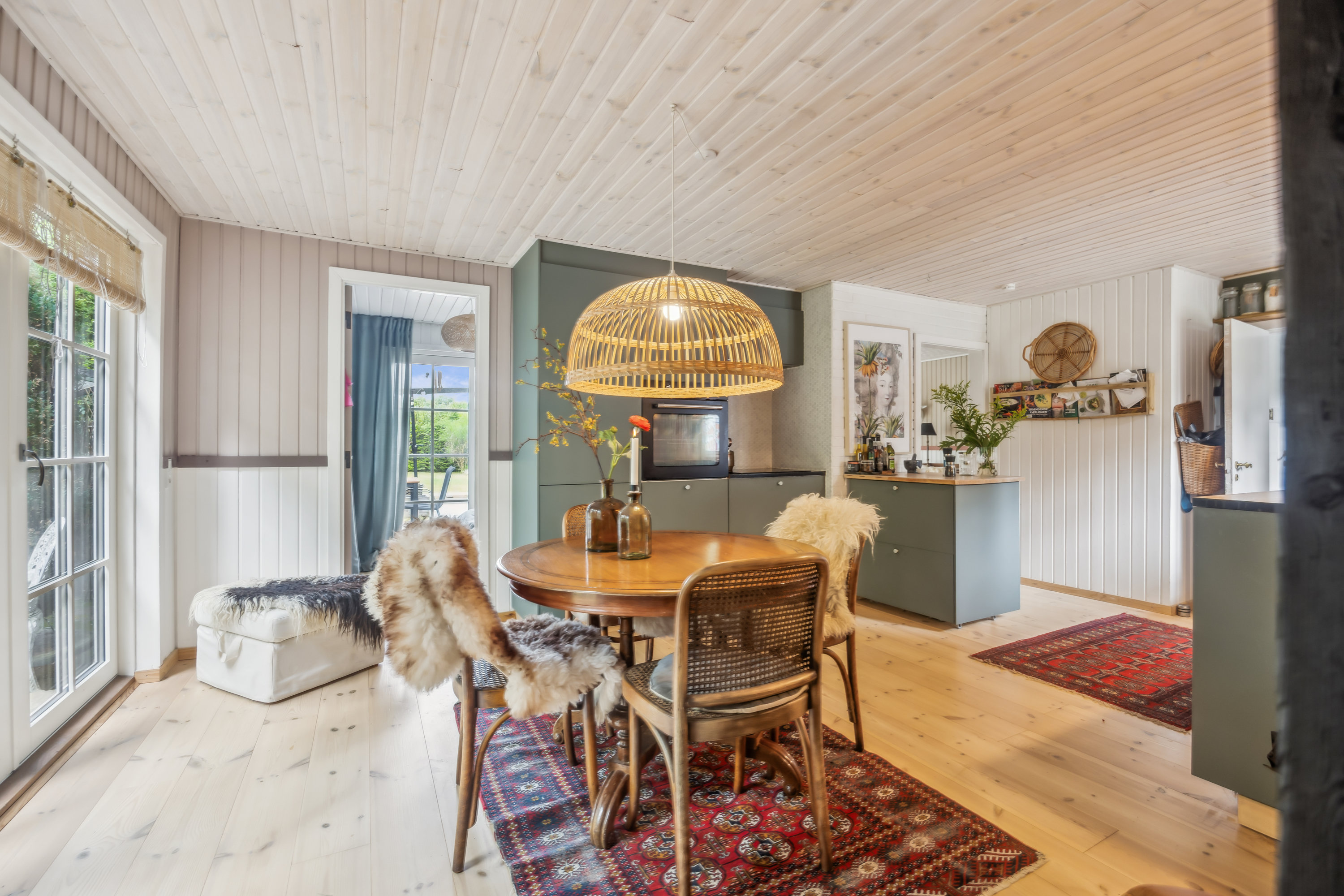 Fremhævet stue billede i fuldskærmstilstand. Billede af Kongevangen 11, Koldkær, 9370 Hals