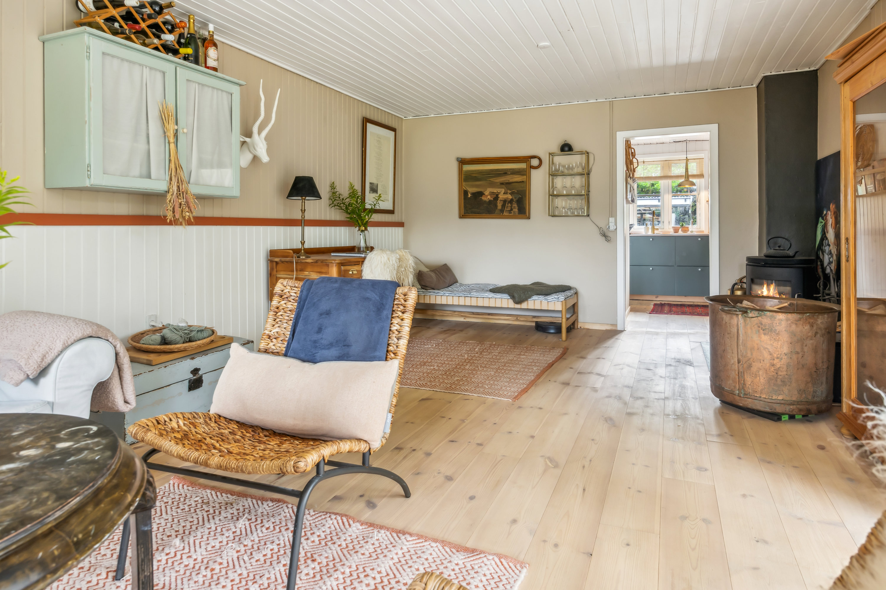 Fremhævet stue billede i fuldskærmstilstand. Billede af Kongevangen 11, Koldkær, 9370 Hals