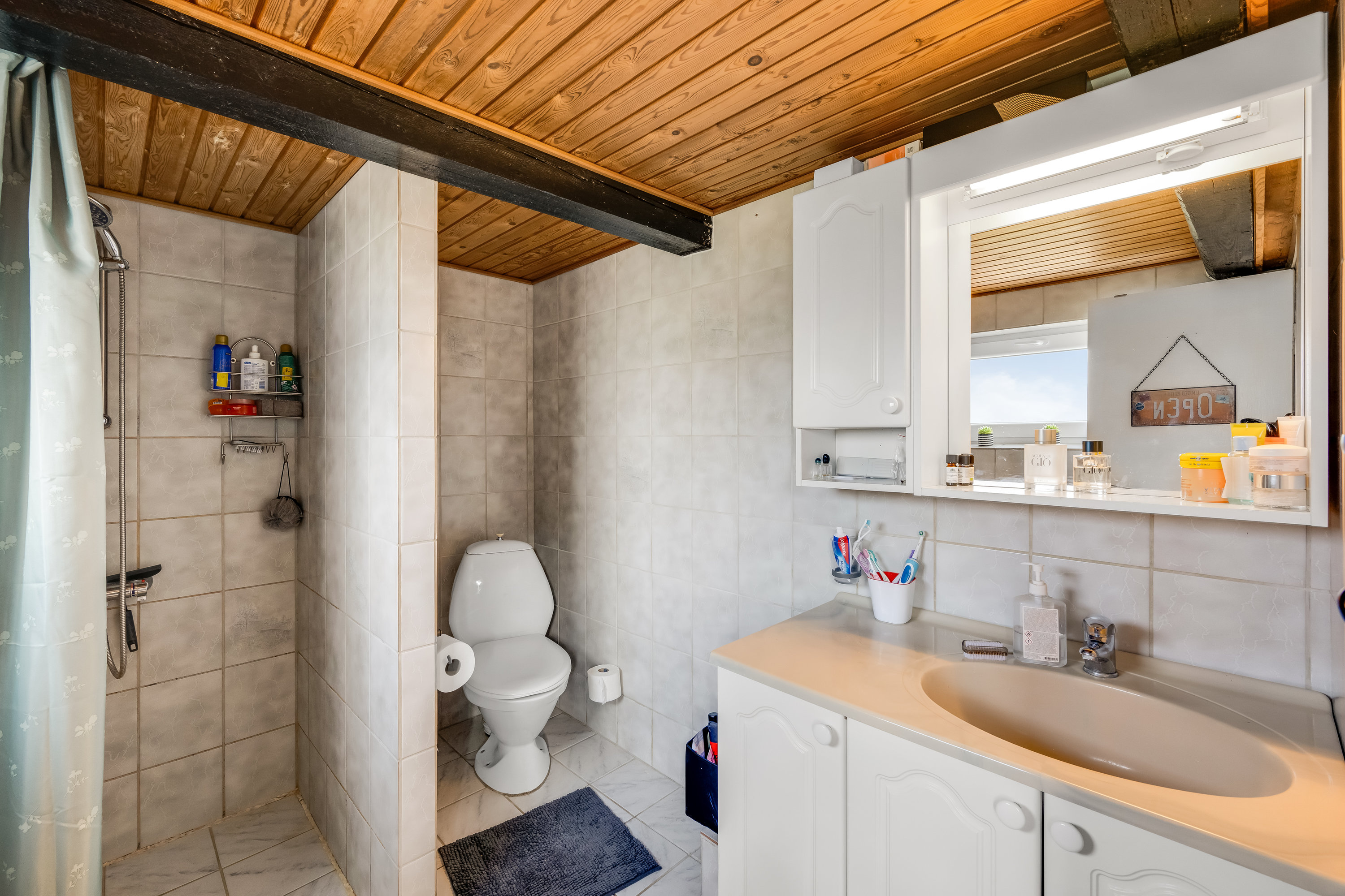 Fremhævet badeværelse billede i fuldskærmstilstand. Billede af Kollevej 60, 6830 Nørre Nebel