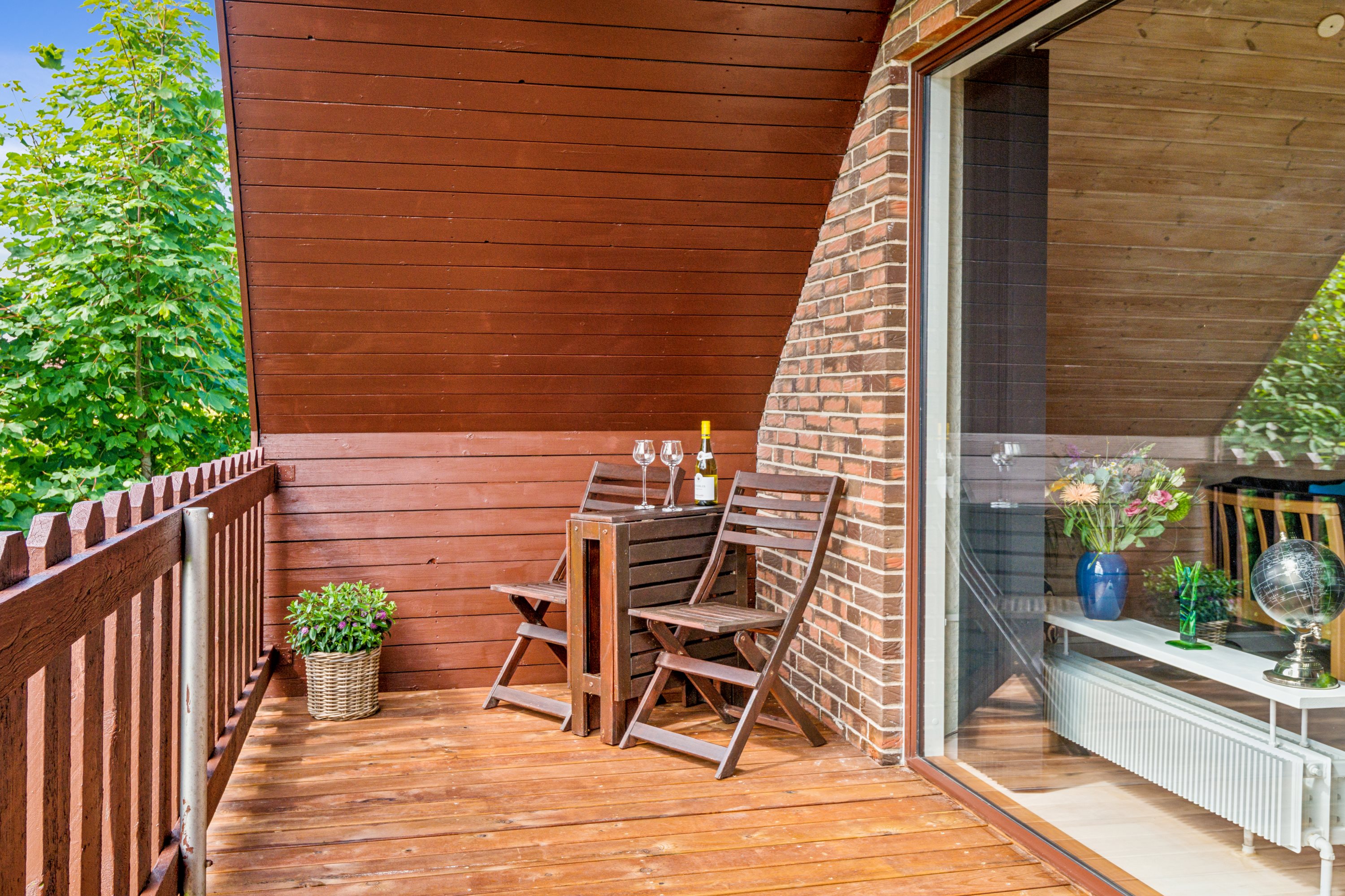 Fremhævet altan billede i fuldskærmstilstand. Billede af Reites Alle 4, 9530 Støvring