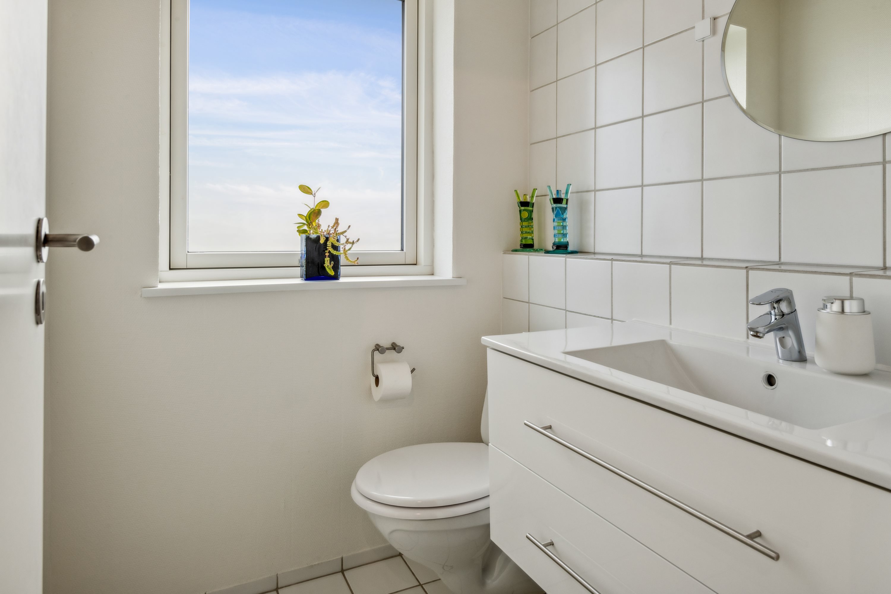 Fremhævet toilet billede i fuldskærmstilstand. Billede af Reites Alle 4, 9530 Støvring