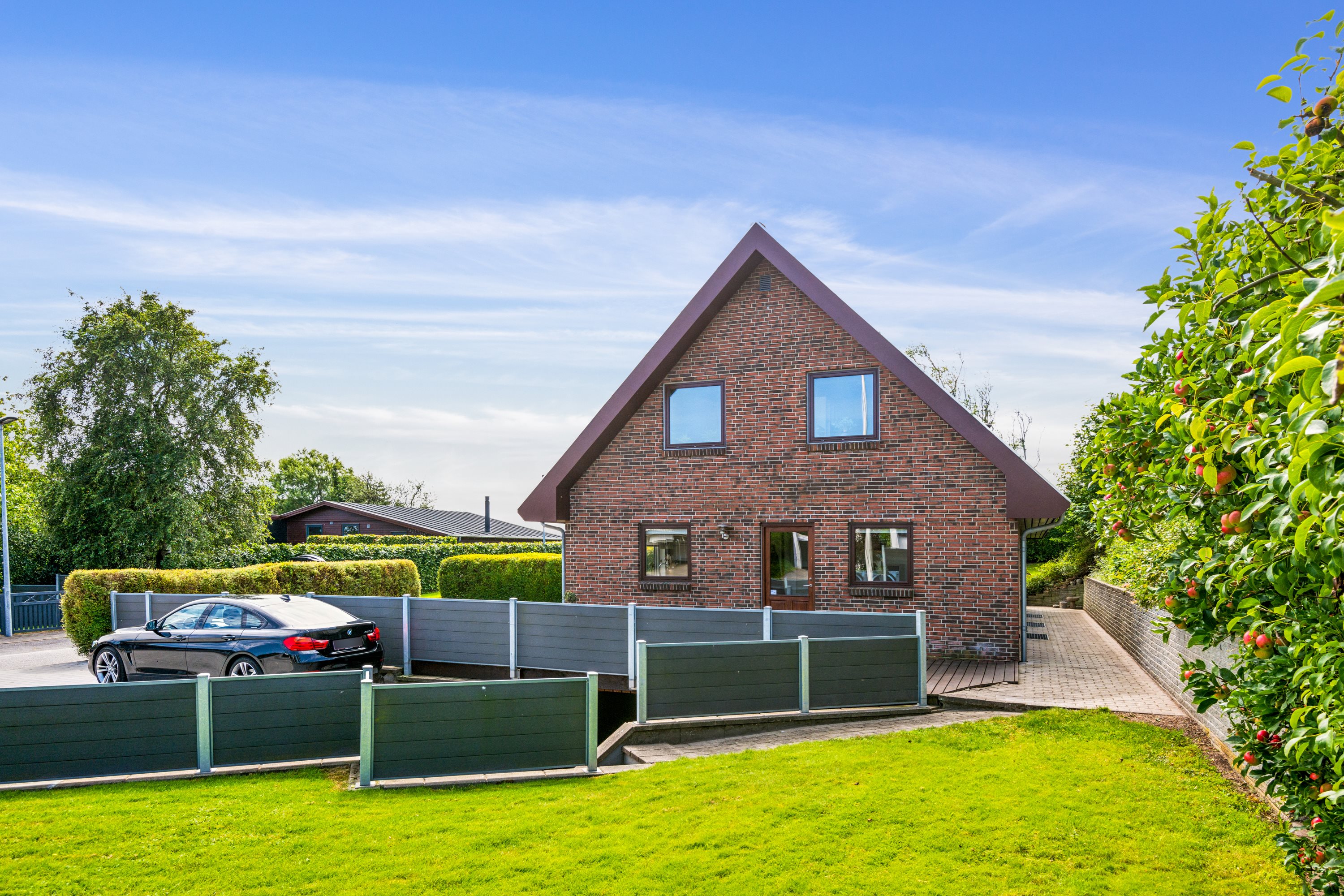 Fremhævet have billede i fuldskærmstilstand. Billede af Reites Alle 4, 9530 Støvring