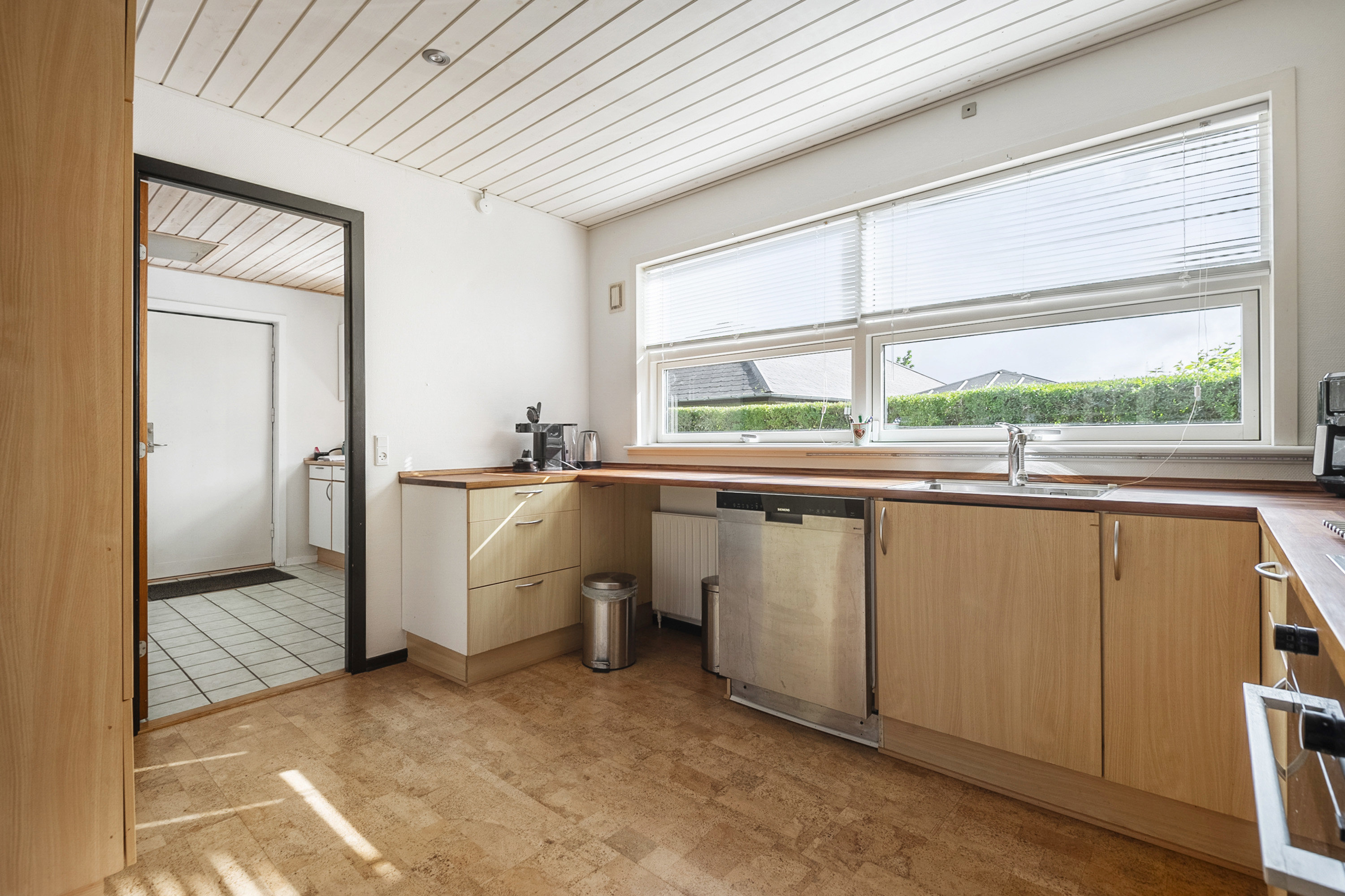 Fremhævet køkken billede i fuldskærmstilstand. Billede af Kastanielunden 67, 6705 Esbjerg Ø