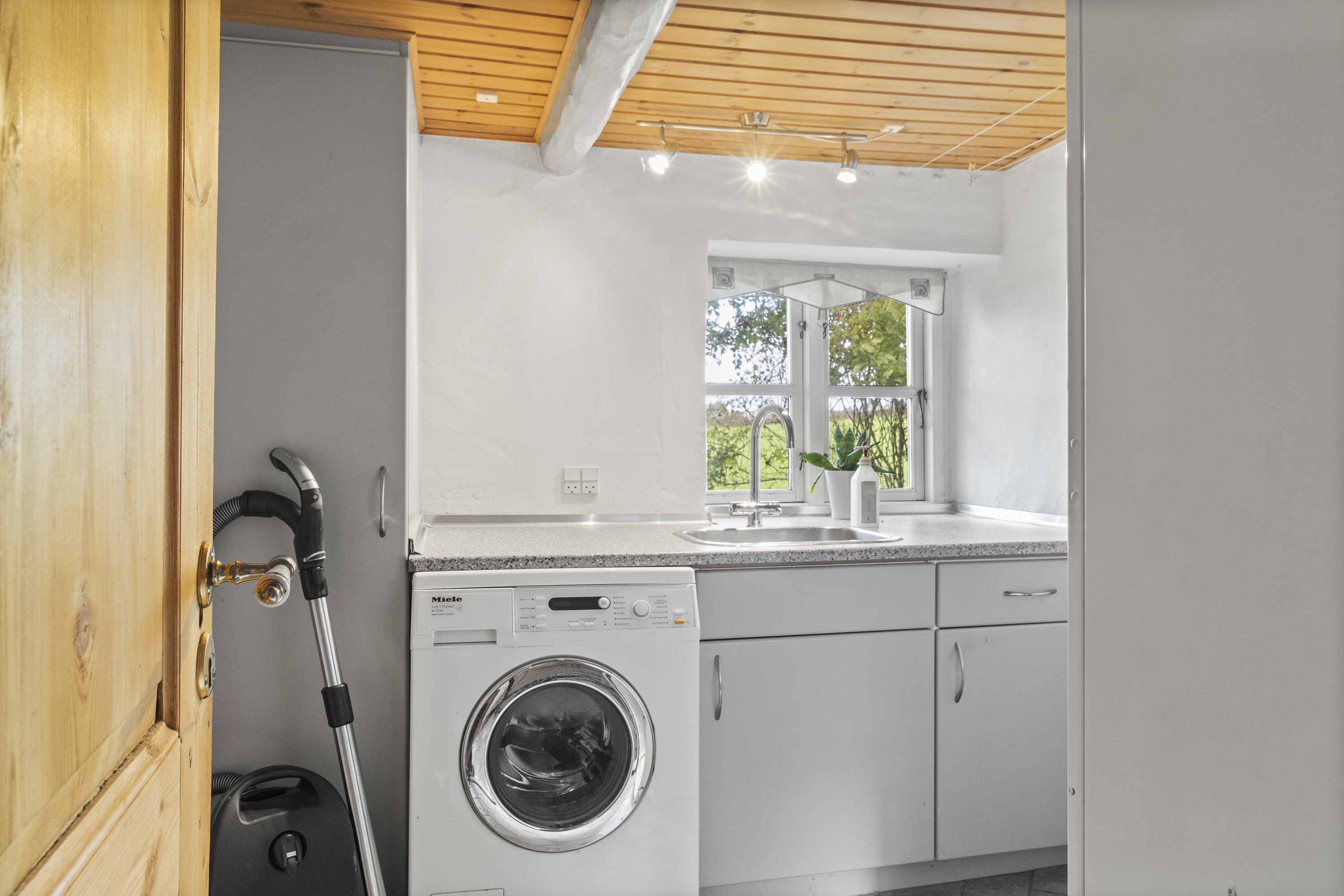 Fremhævet  billede i fuldskærmstilstand. Billede af Strandbyvej 67, Strandby Mk, 5683 Haarby