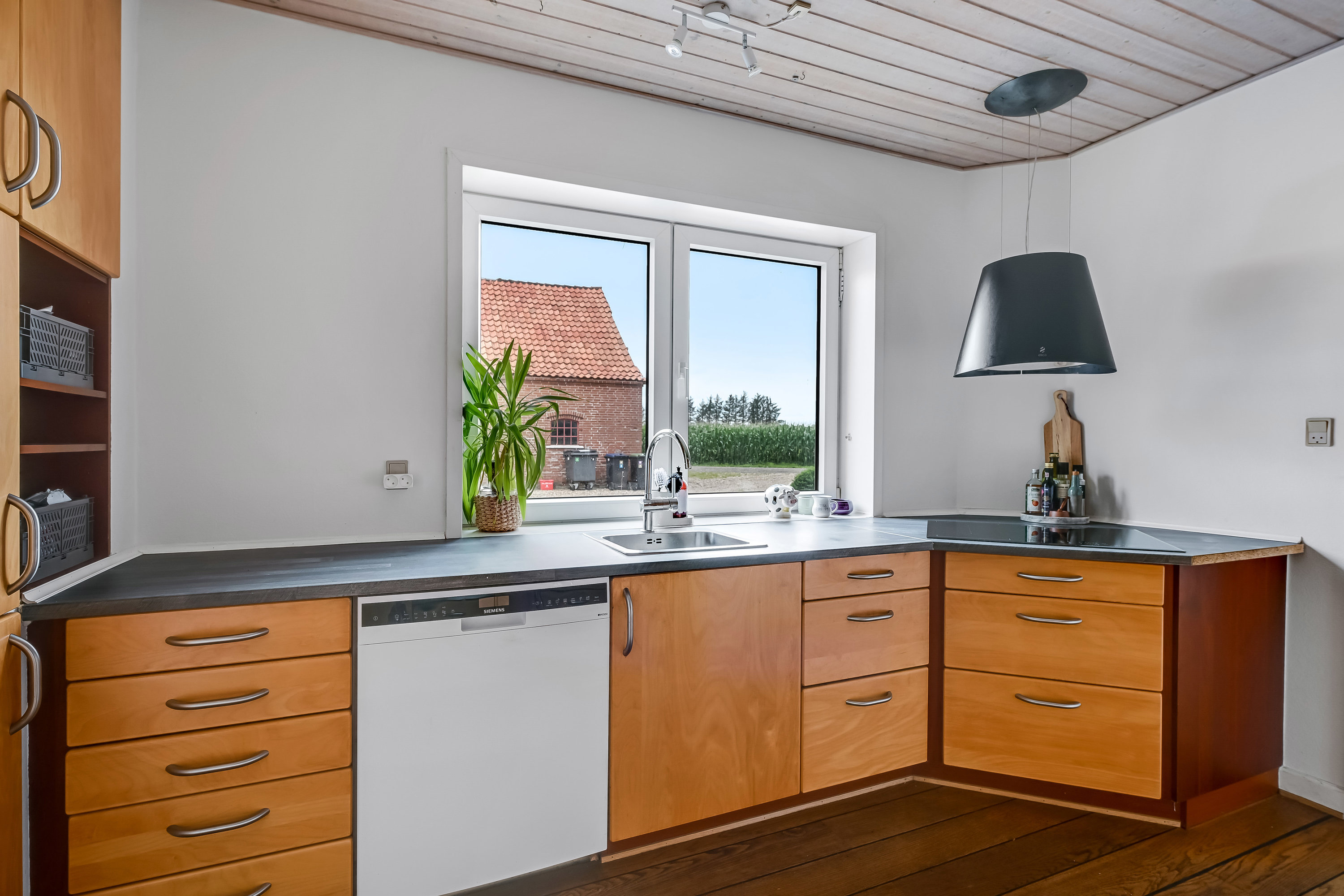 Fremhævet køkken billede i fuldskærmstilstand. Billede af Tofterup Markvej 9, Starup, 7200 Grindsted