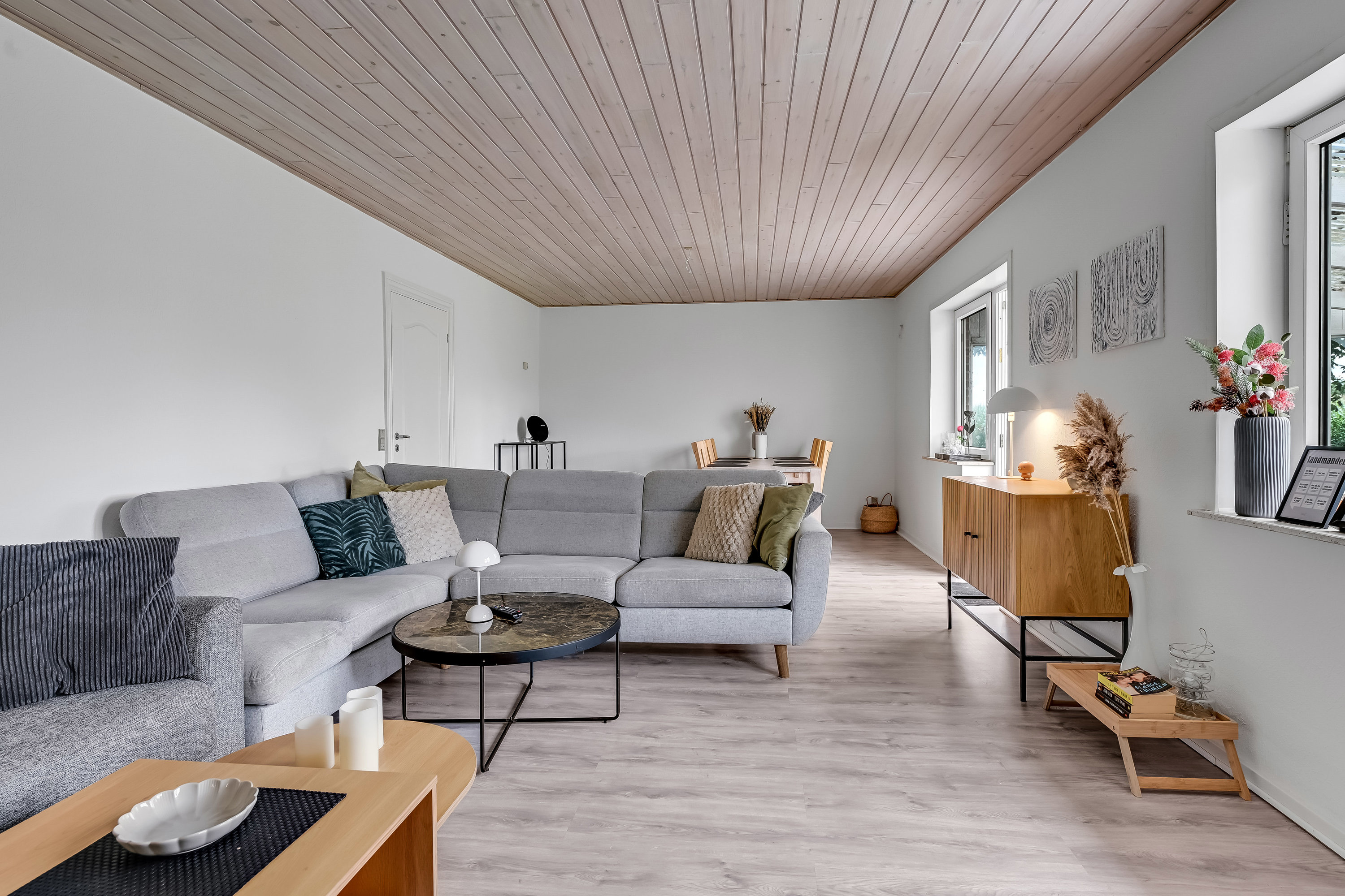 Fremhævet stue billede i fuldskærmstilstand. Billede af Tofterup Markvej 9, Starup, 7200 Grindsted