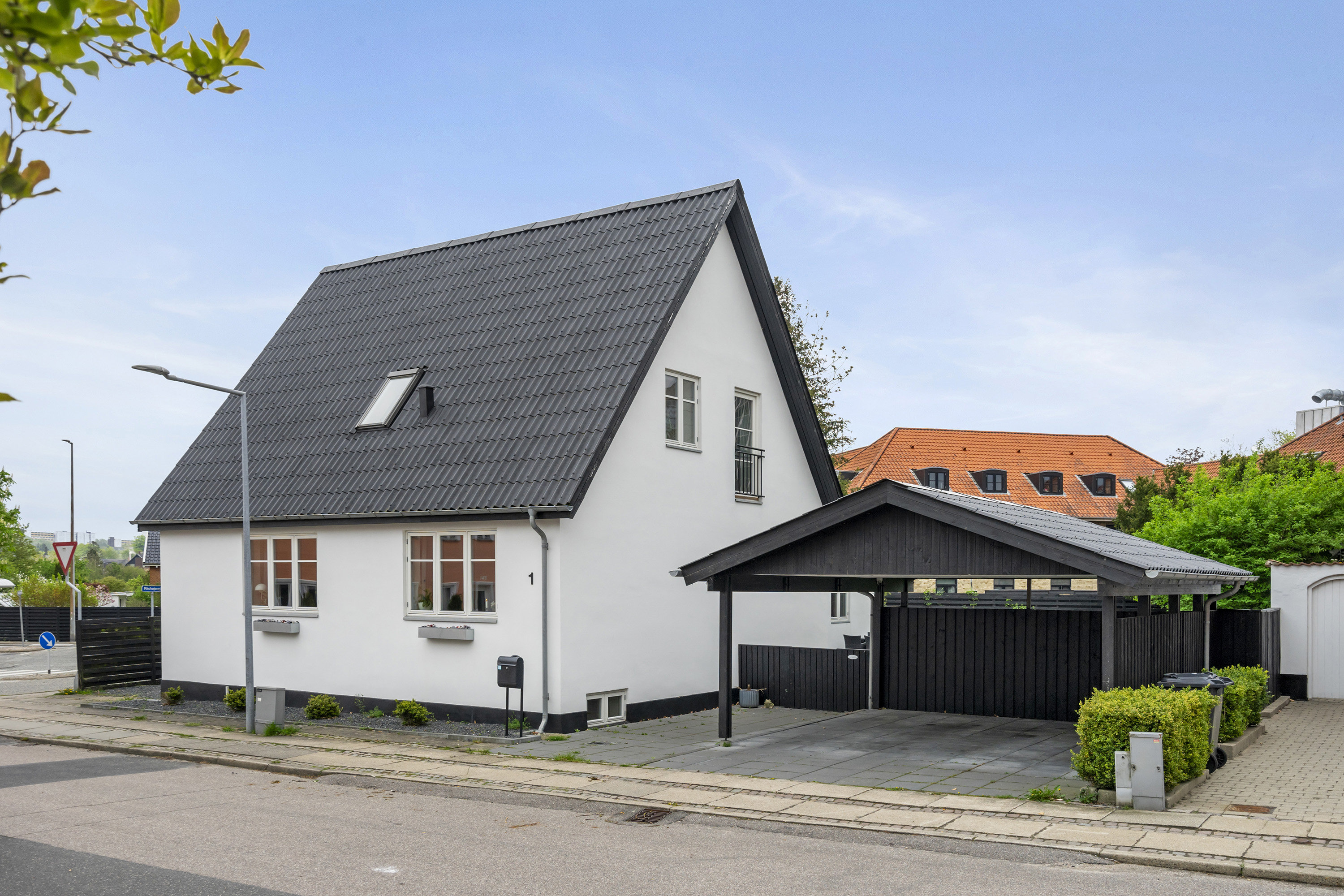 Fremhævet  billede i fuldskærmstilstand. Billede af Heilskovsgade 1, Vejgaard, 9000 Aalborg