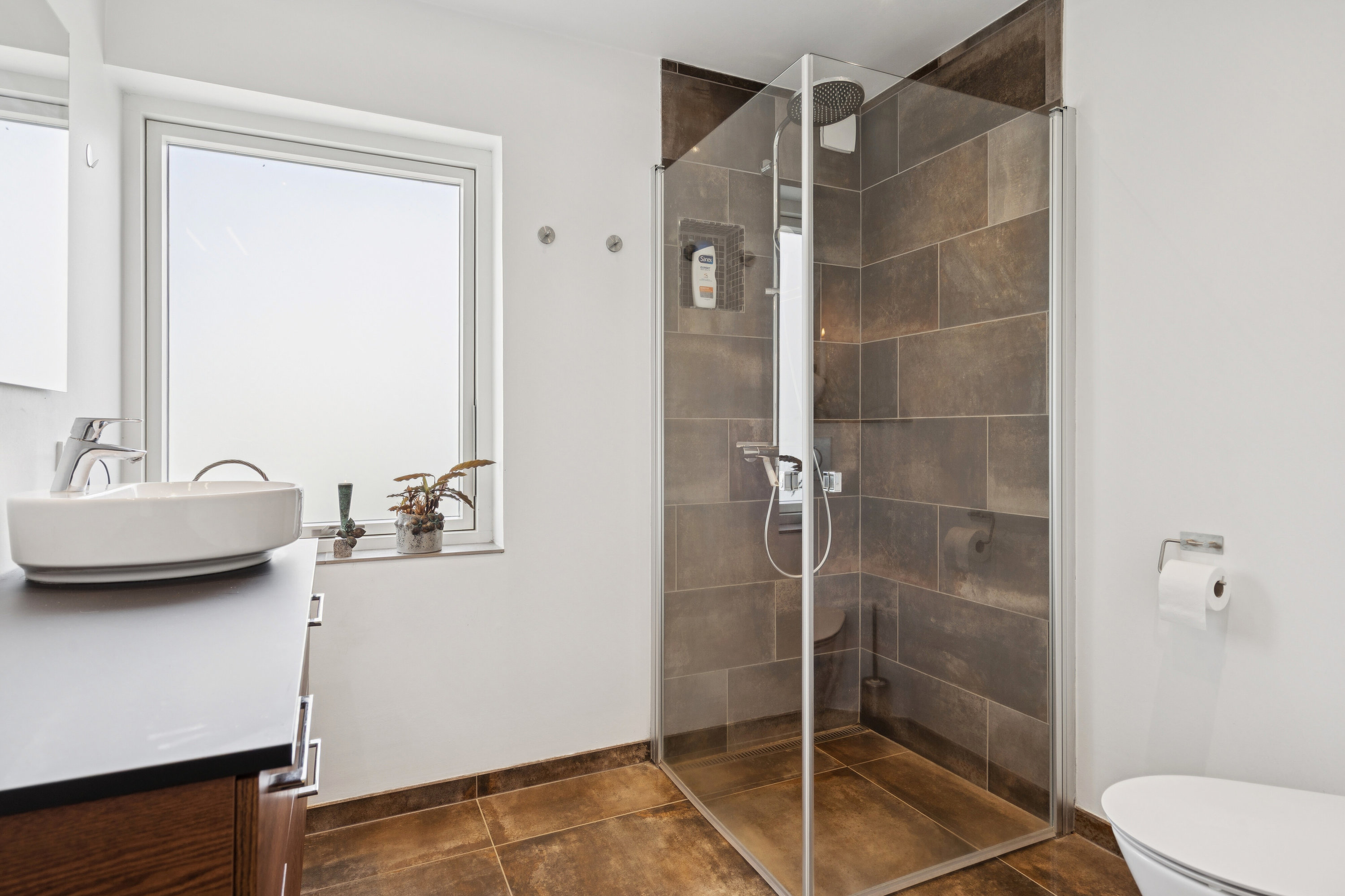 Fremhævet badeværelse billede i fuldskærmstilstand. Billede af Brandskov 35, Vråmose, 4654 Faxe Ladeplads