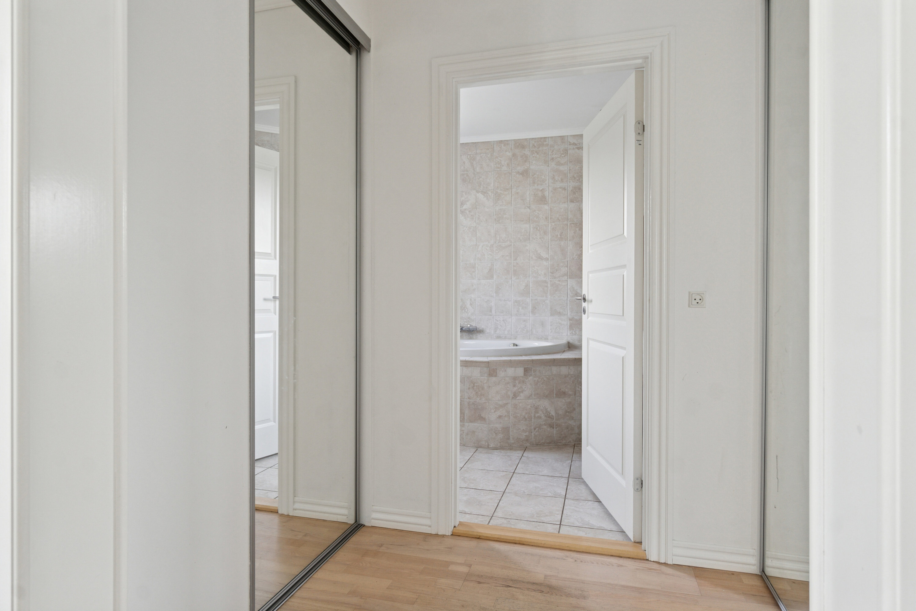 Fremhævet gang billede i fuldskærmstilstand. Billede af Enghavevej 205, 4241 Vemmelev