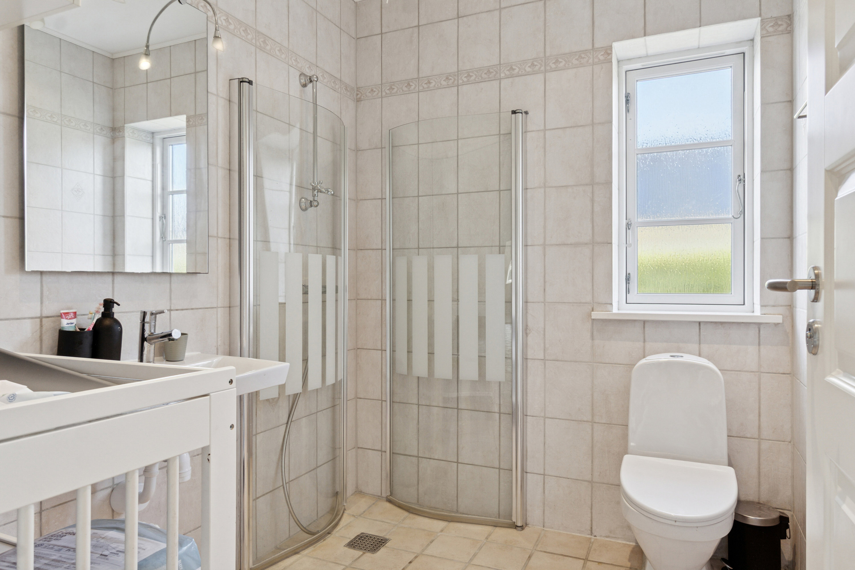 Fremhævet badeværelse billede i fuldskærmstilstand. Billede af Enghavevej 205, 4241 Vemmelev