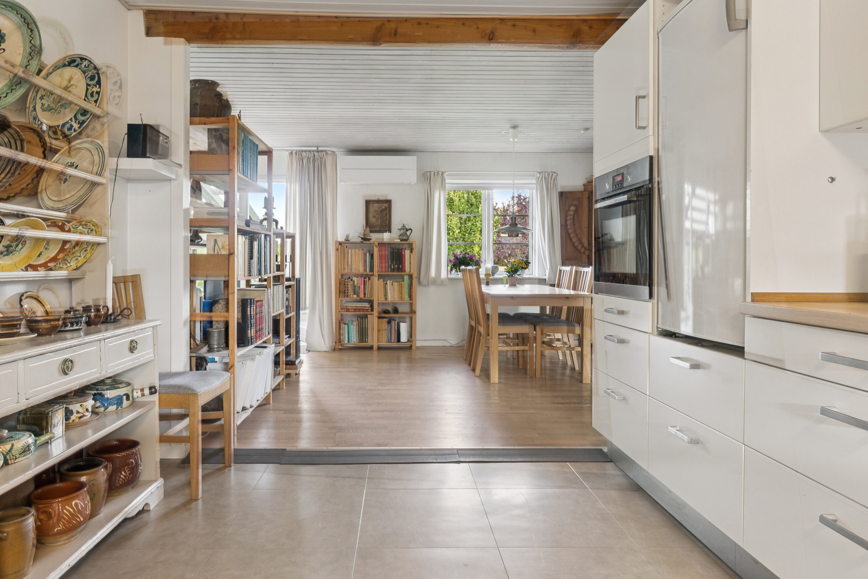 Fremhævet køkken billede i fuldskærmstilstand. Billede af Haugstedvænget 3, Kirkeby, 5771 Stenstrup